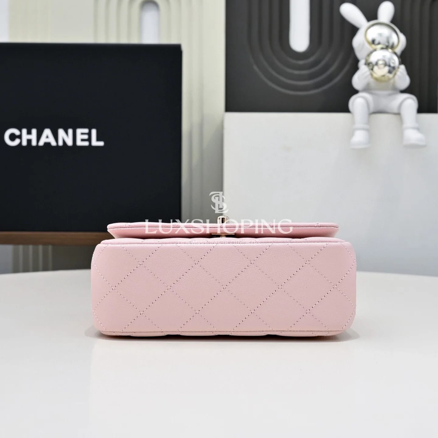 CHANEL Сумка 25S Coco Crush Handle в нежном-розовом цвете 11.5 × 18 × 7 см  (Small) - фото 3
