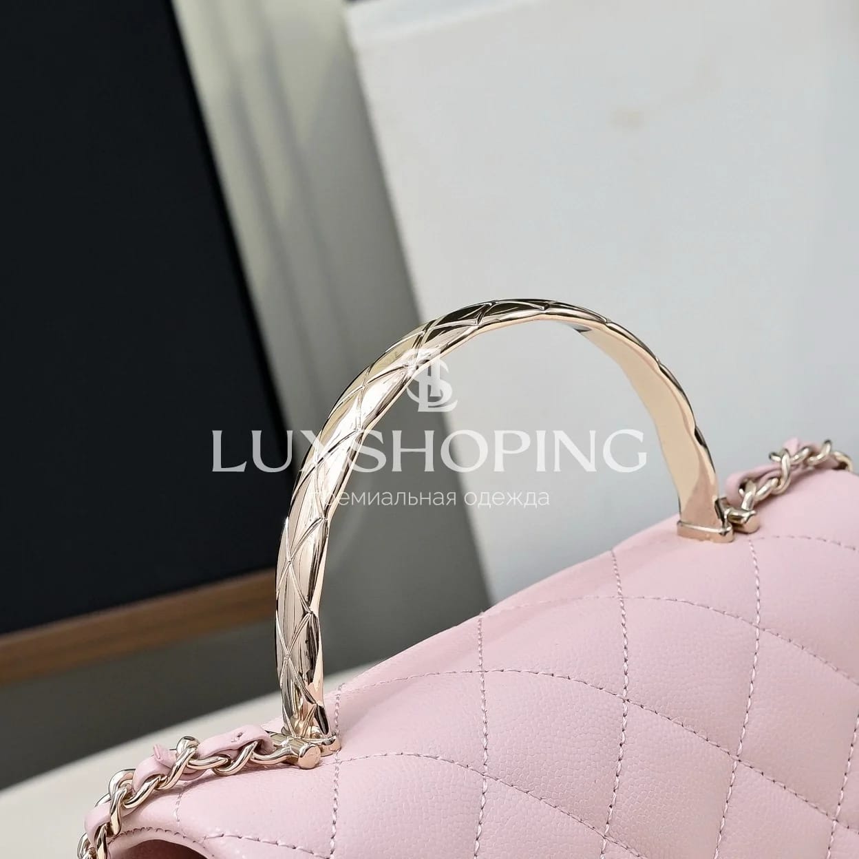 CHANEL Сумка 25S Coco Crush Handle в нежном-розовом цвете 11.5 × 18 × 7 см  (Small) - фото 4