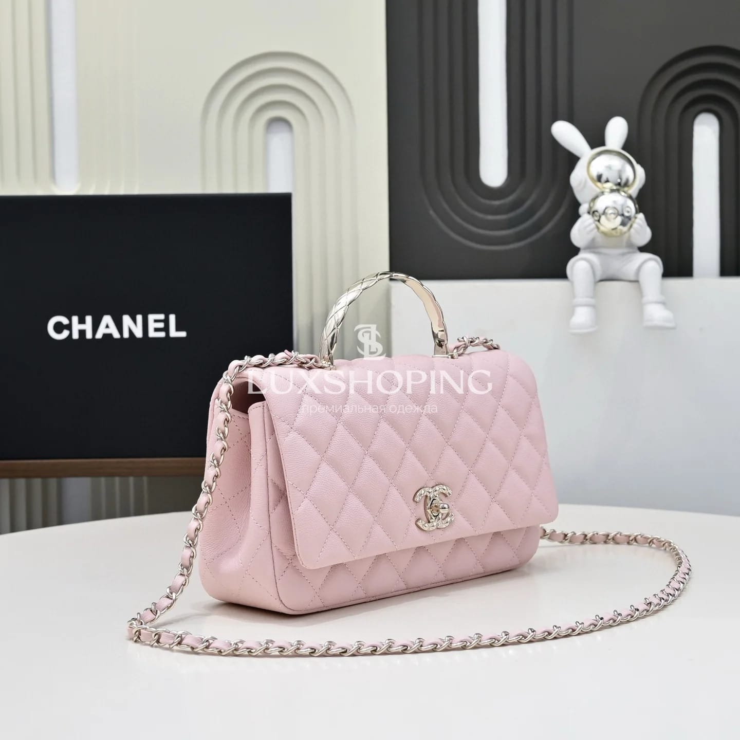 CHANEL Сумка 25S Coco Crush Handle в нежном розовом цвете Medium 13.5 × 23 × 7 см - фото 4