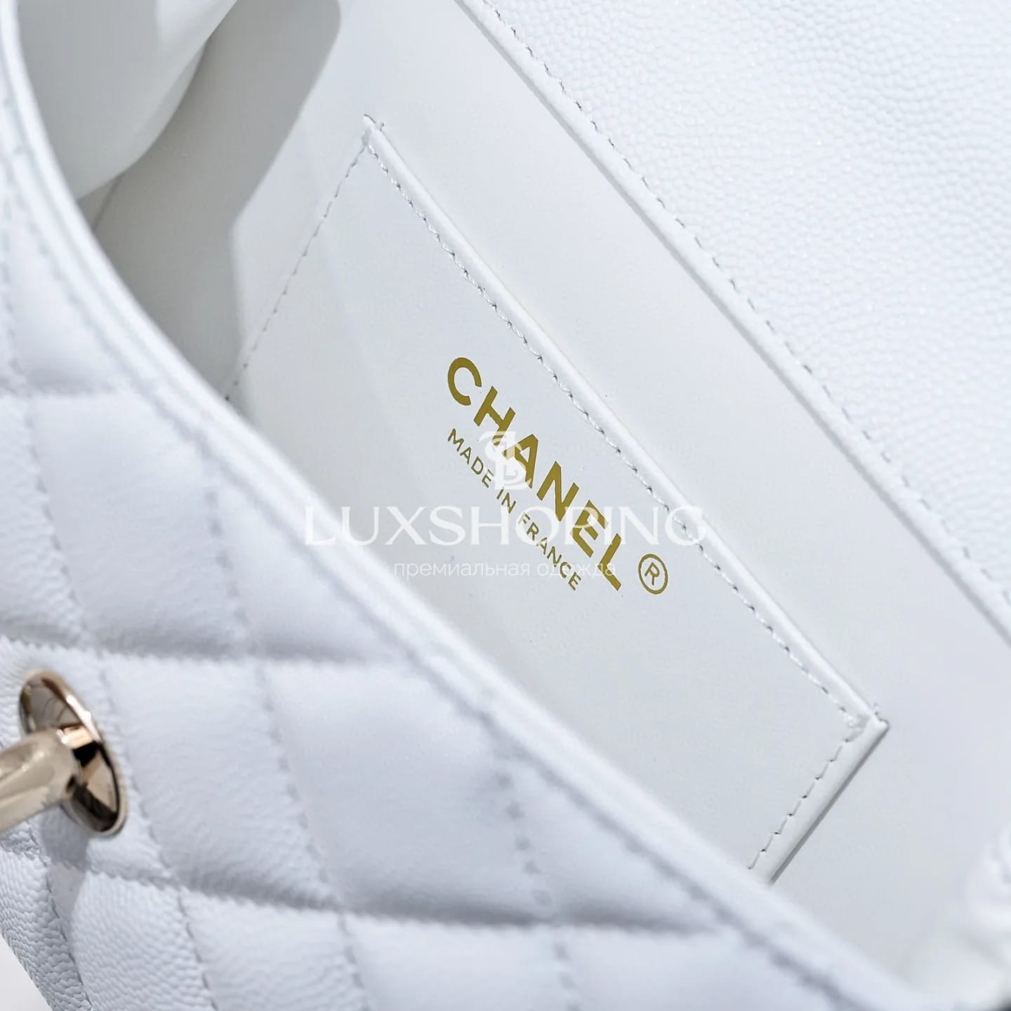 CHANEL Сумка 25S Coco Crush Handle в белом цвете 11.5 × 18 × 7 см  (Small) - фото 10