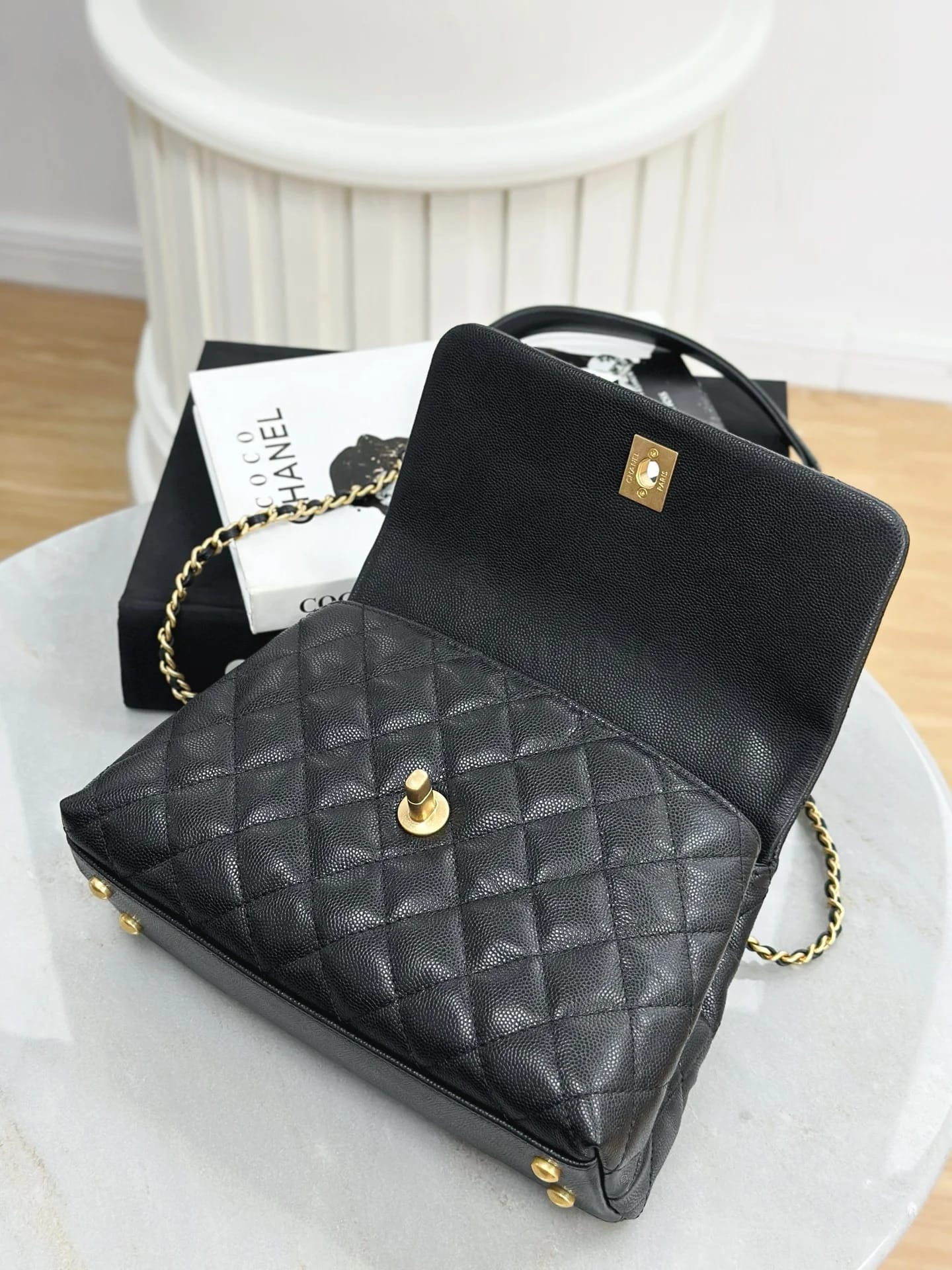 Сумка Chanel 𝐜𝐨𝐜𝐨𝐡𝐚𝐧𝐝𝐥𝐞  23 см - фото 9