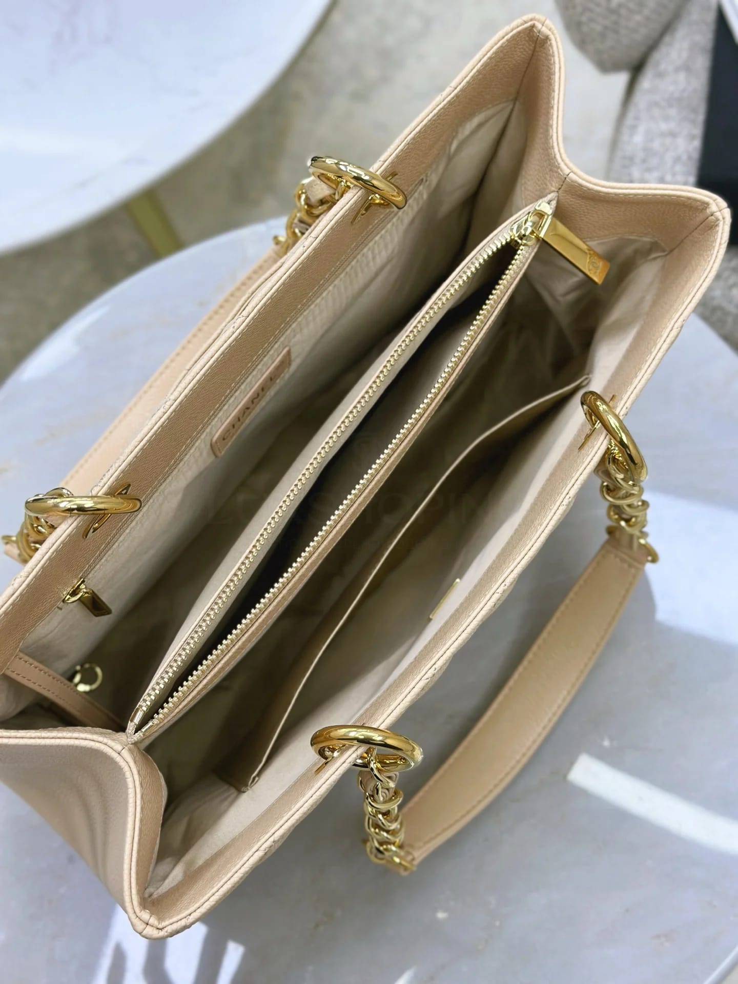 Сумка Chanel Grand Shopping Tote 34х25х13 см бежевая - фото 9