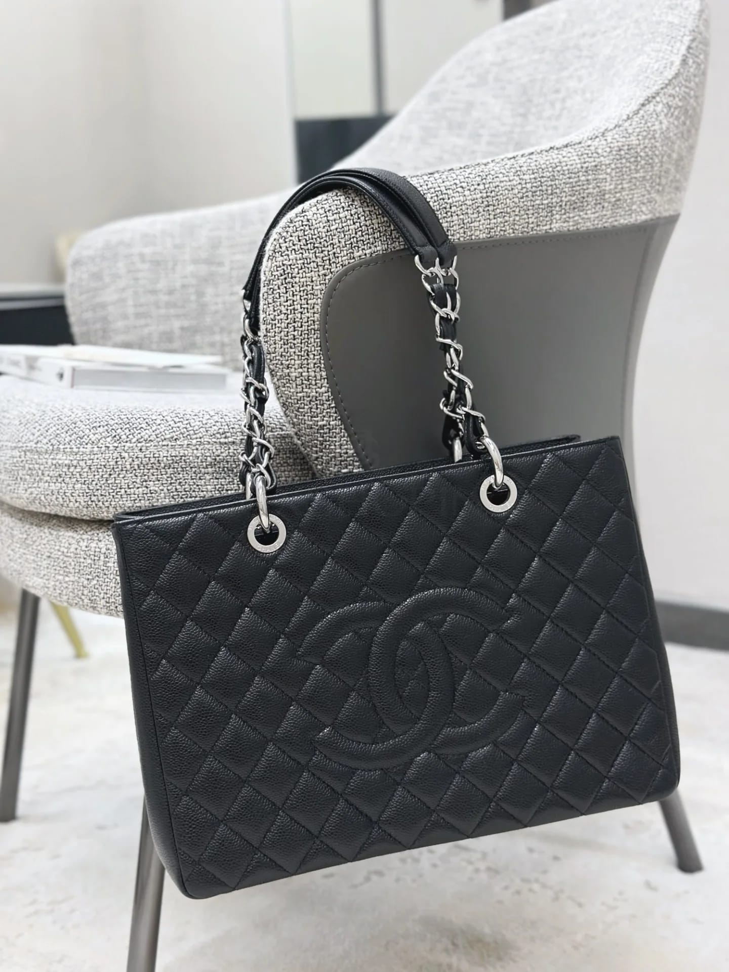 Сумка Chanel Grand Shopping Tote 34х25х13 см черная серебро - фото 2