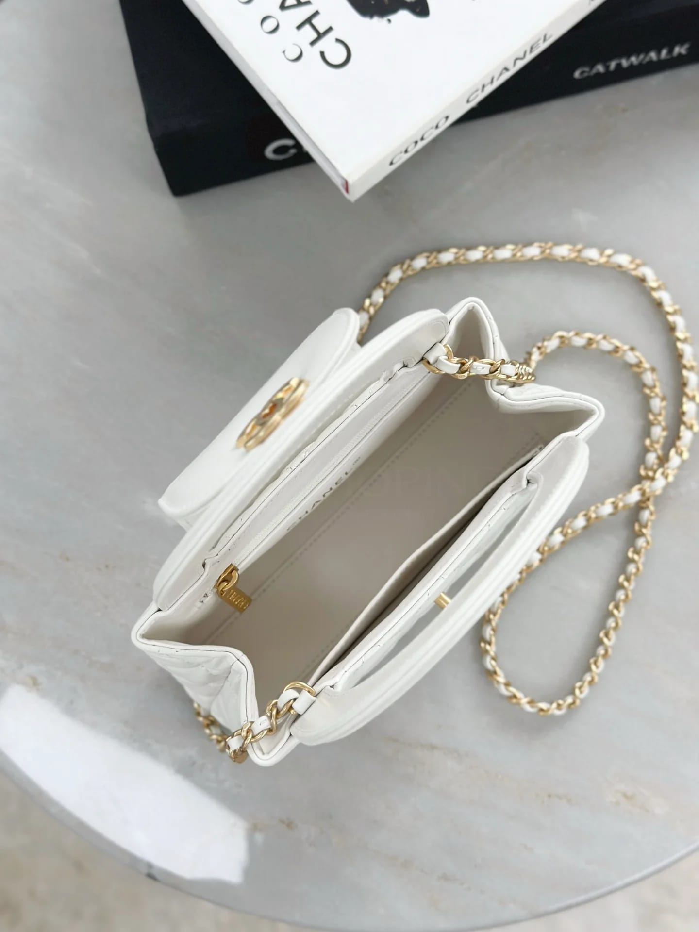 Сумка Chanel 25C Kelly 13х19х7 см белая - фото 9