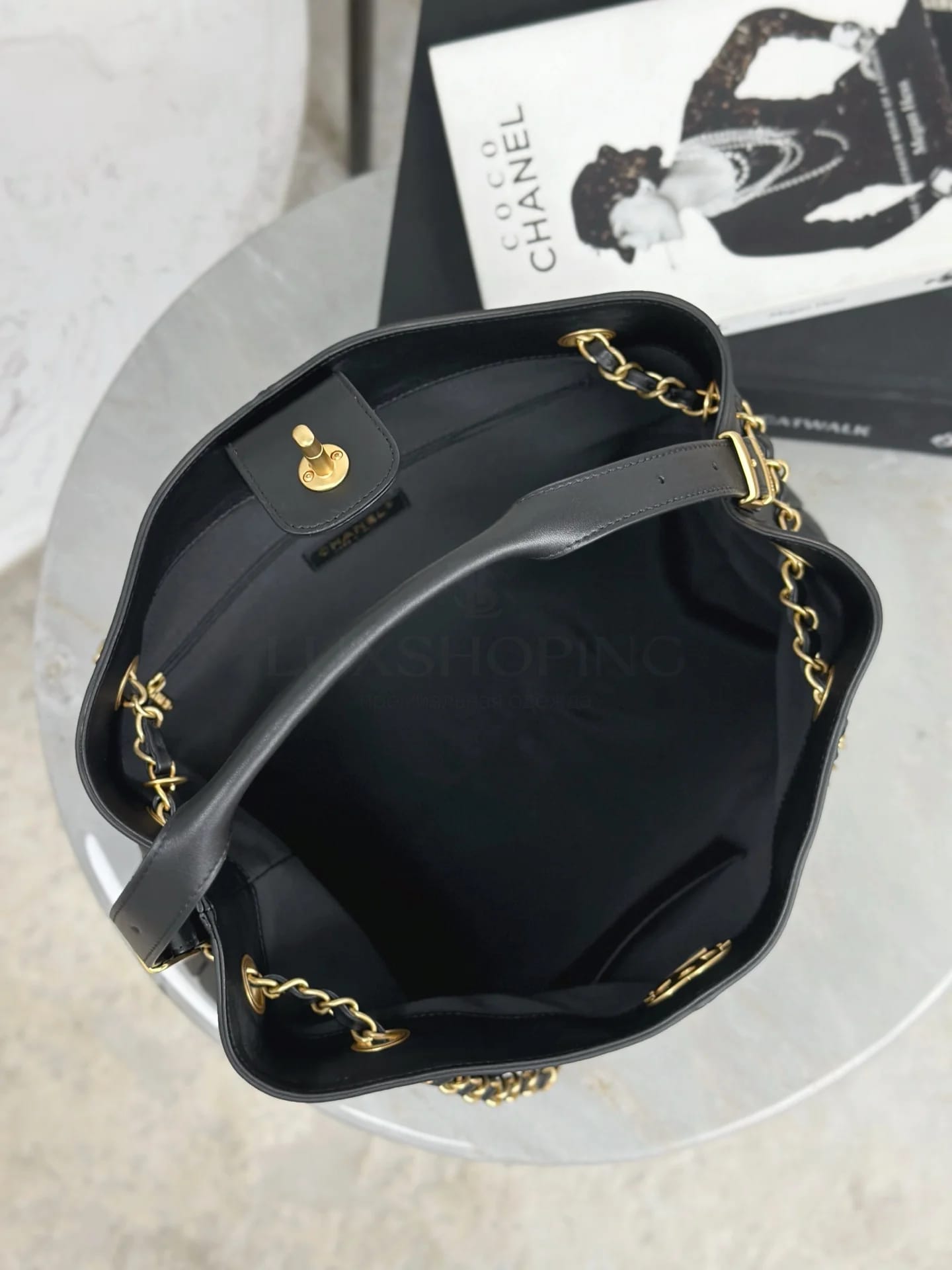 Сумка Chanel 25A Hobo шопер 24х36х14 см - фото 9