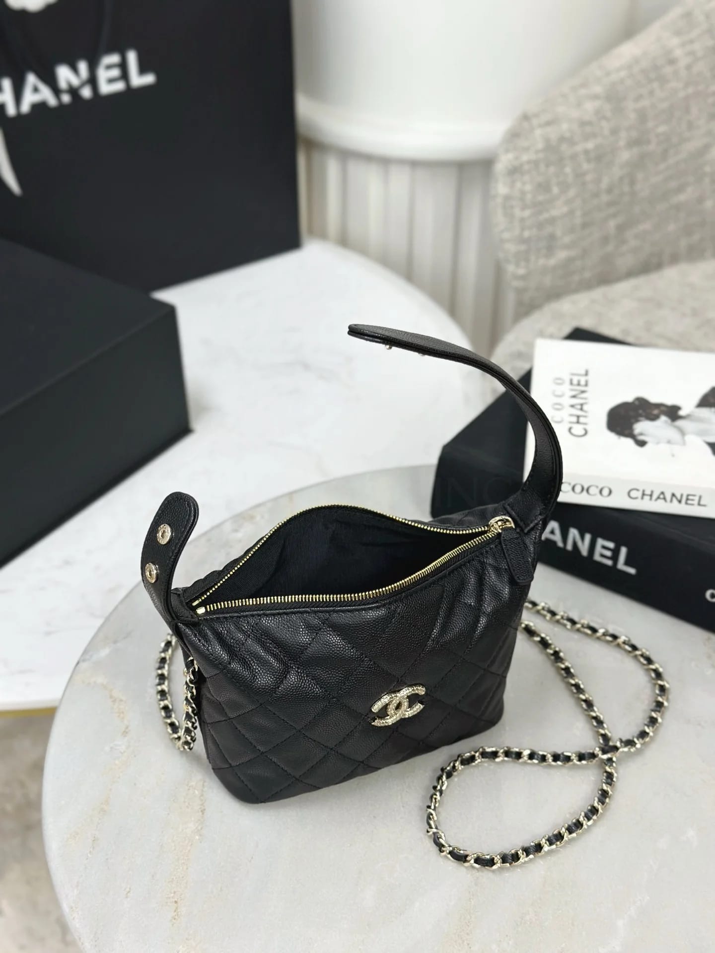 Сумка Chanel 25A Ланч-бокс 19х21х6 см - фото 9