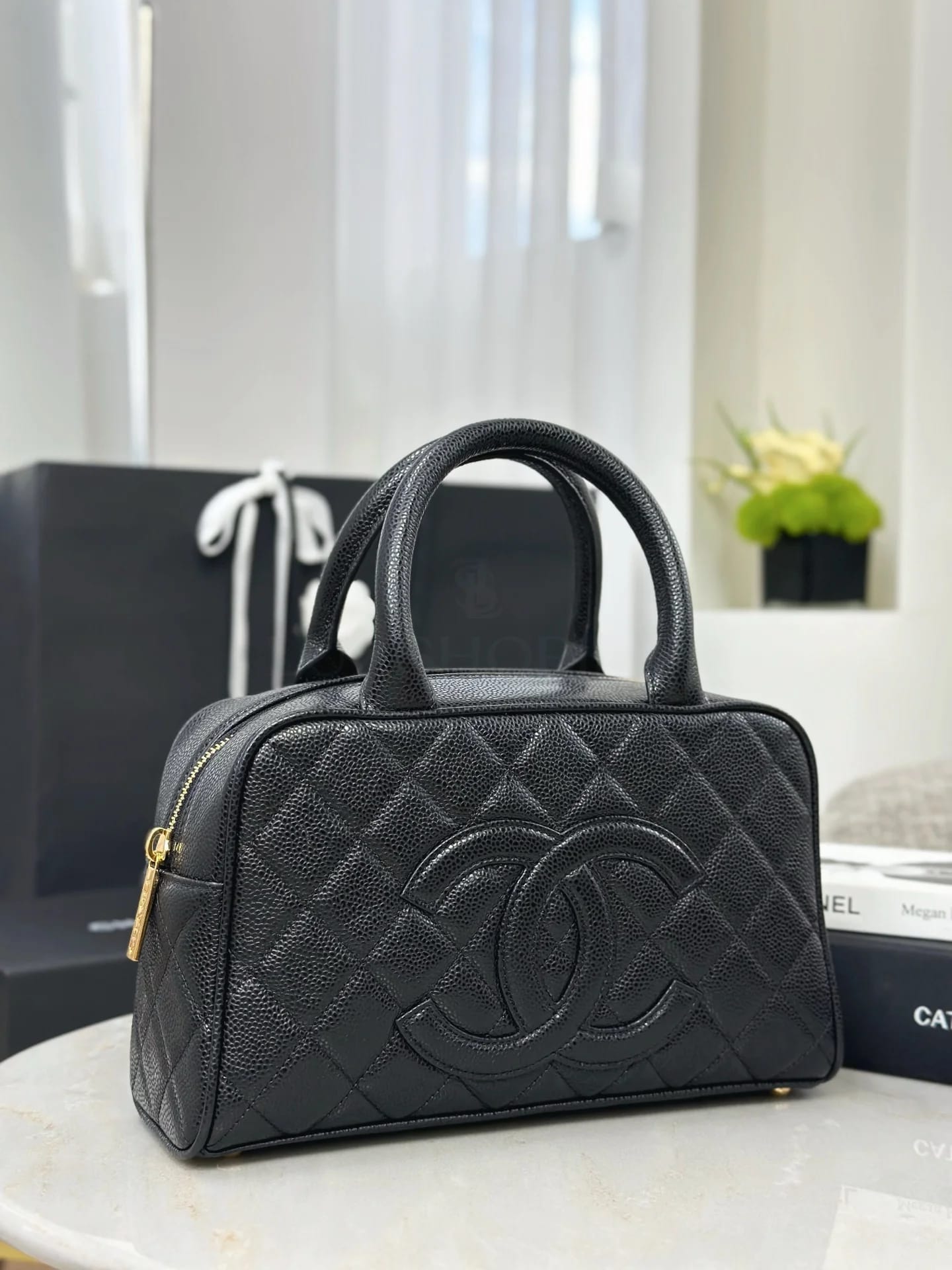 Сумка Chanel икорная кожа Боулинг-сумка 25х15х7 см - фото 3