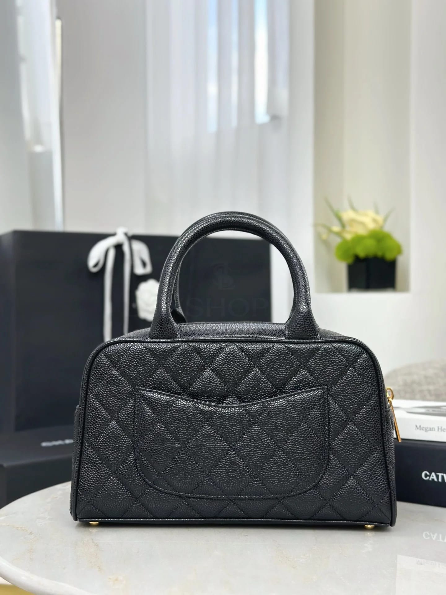 Сумка Chanel икорная кожа Боулинг-сумка 25х15х7 см - фото 4