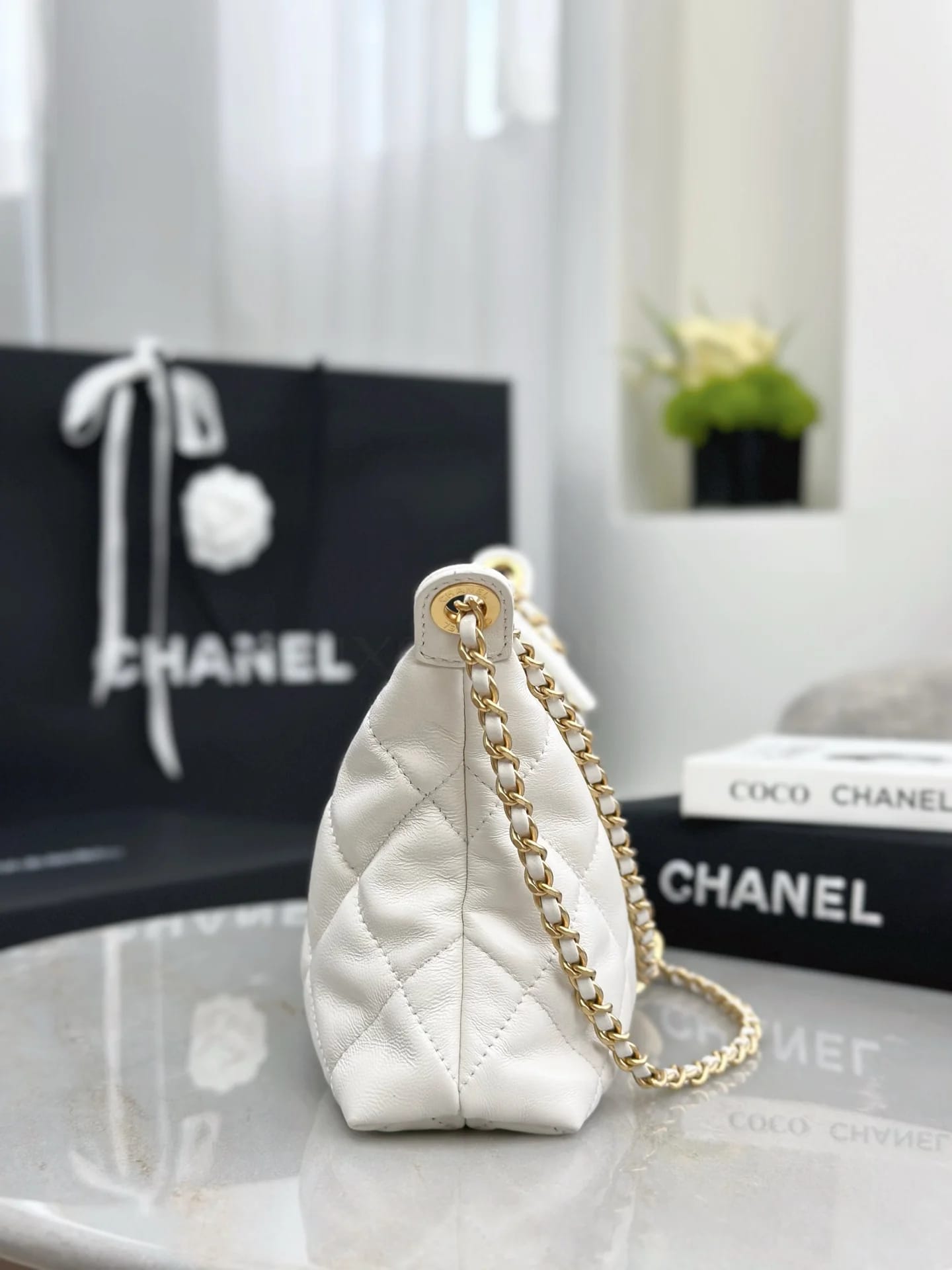 Сумка Chanel 25SS Hobo белая 17х26х8 см - фото 5