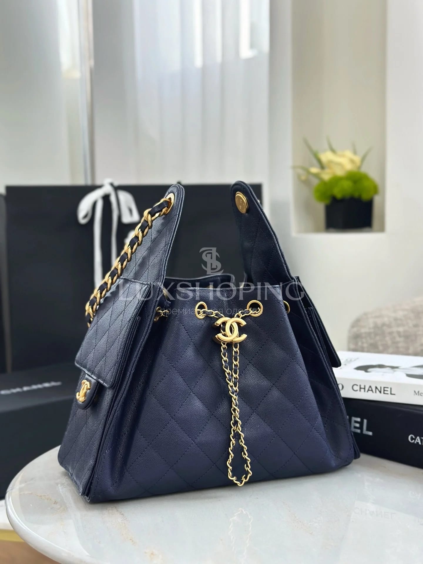 CHANEL 25C сумка-хобо 30×26×14 см темно синяя - фото 5