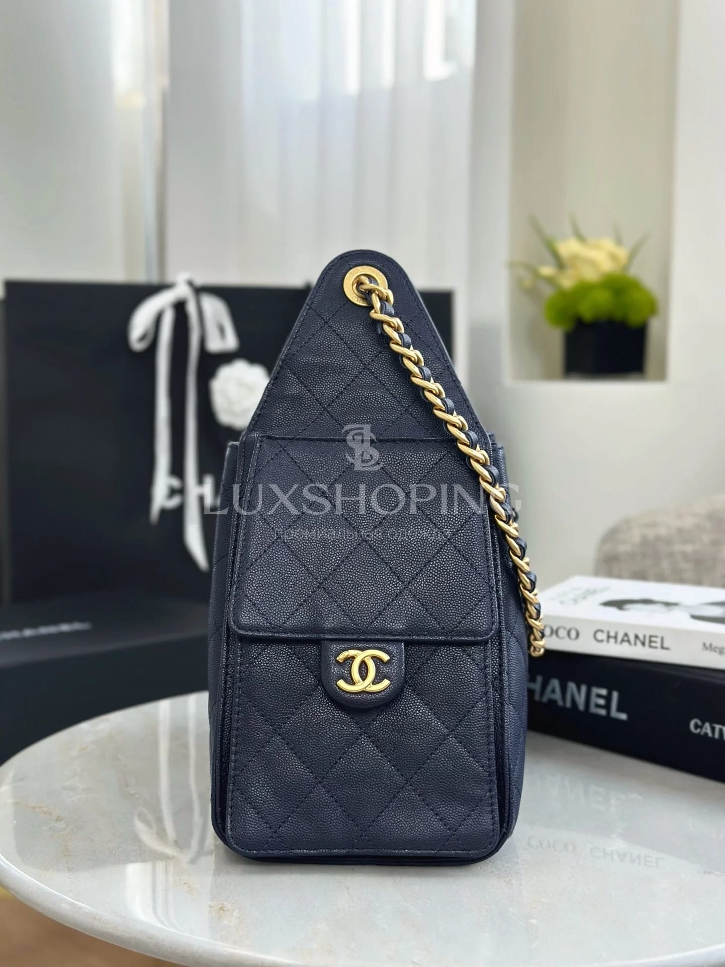 CHANEL 25C сумка-хобо 30×26×14 см темно синяя - фото 9