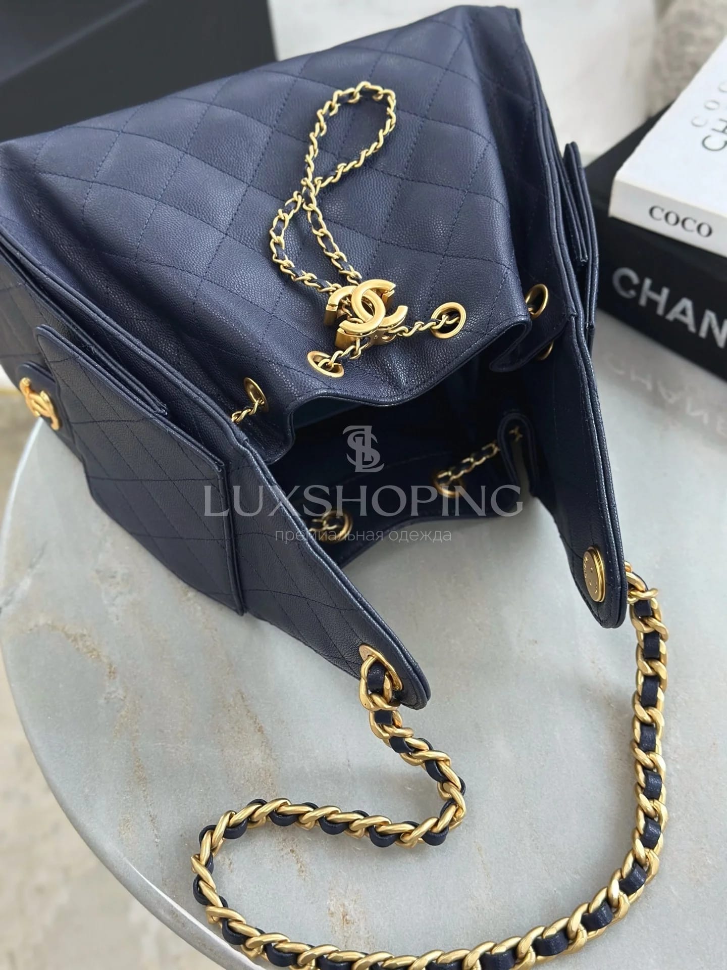 CHANEL 25C сумка-хобо 30×26×14 см темно синяя - фото 10