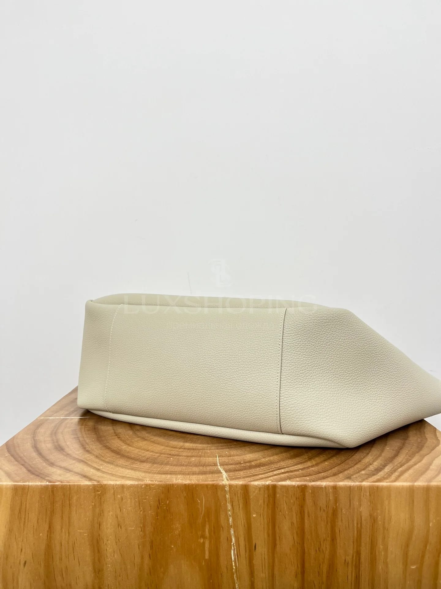 Сумка Saint Laurent BEA 50x32x28x18 cm бежевая - фото 9