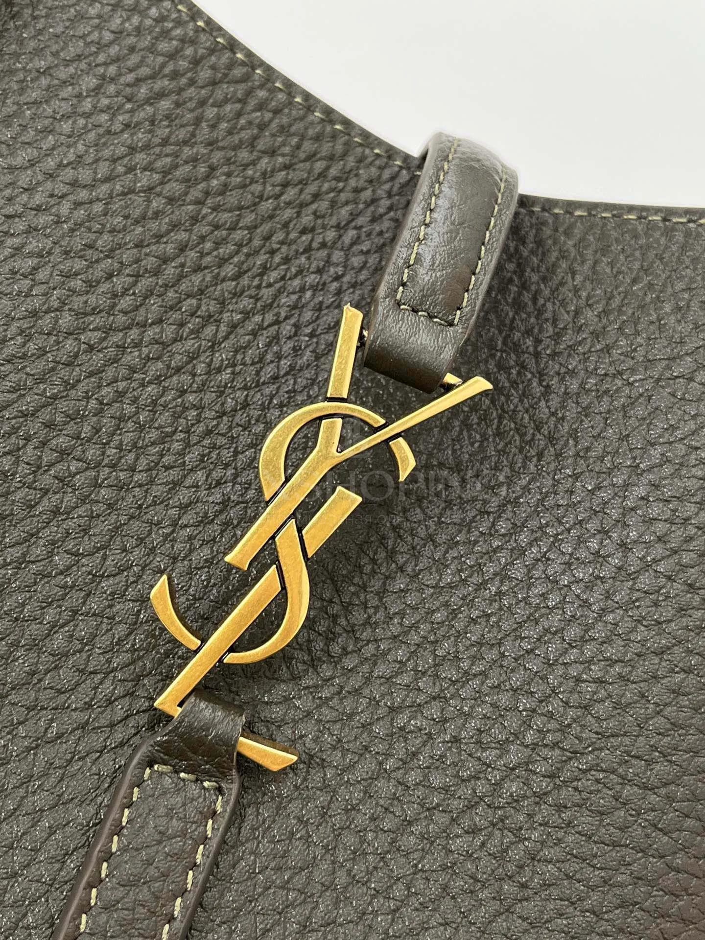 Сумка YSL Mini Hobo 15×16×7 см темная - фото 4