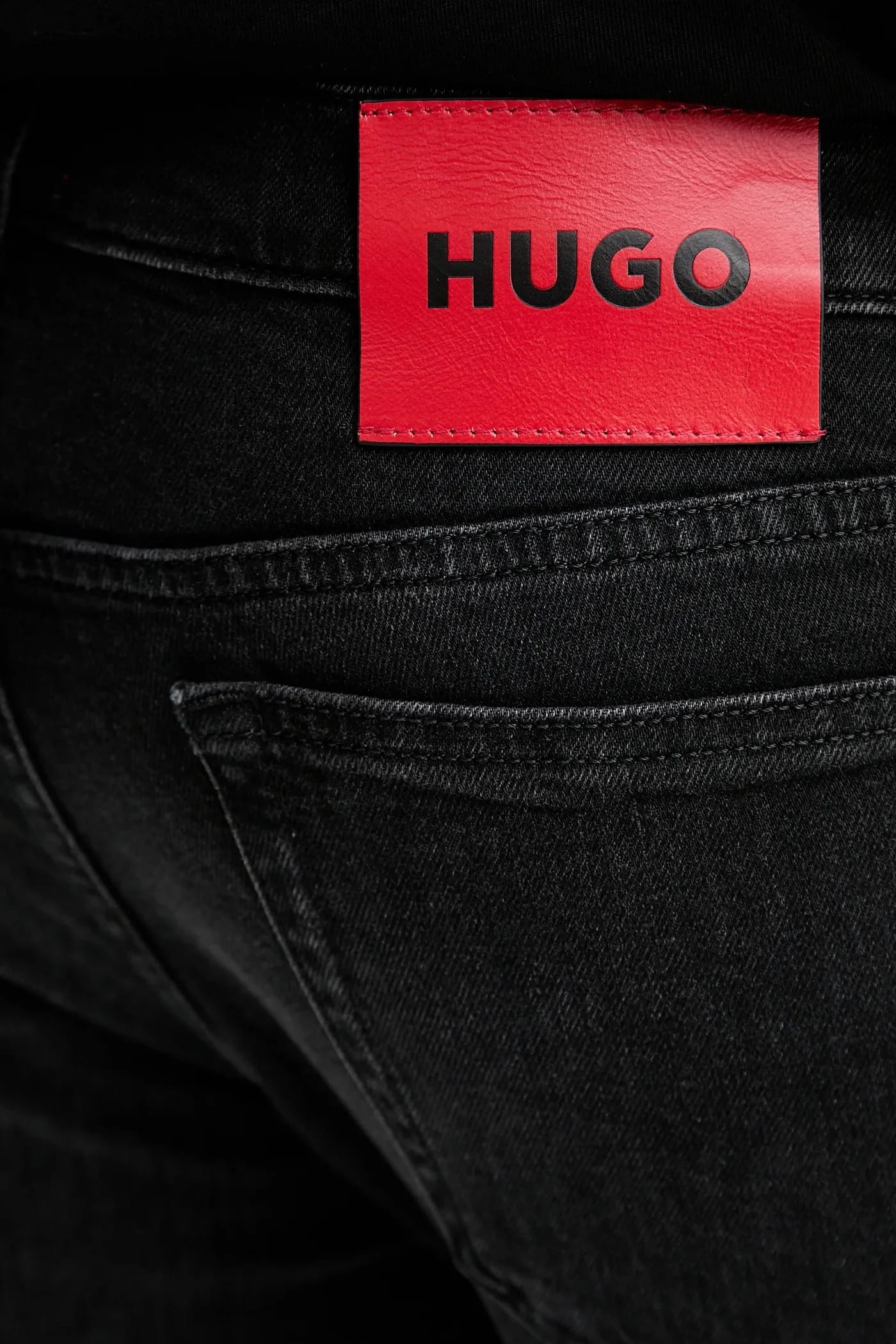 Джинсы HUGO 708 черные для мужчин - фото 4
