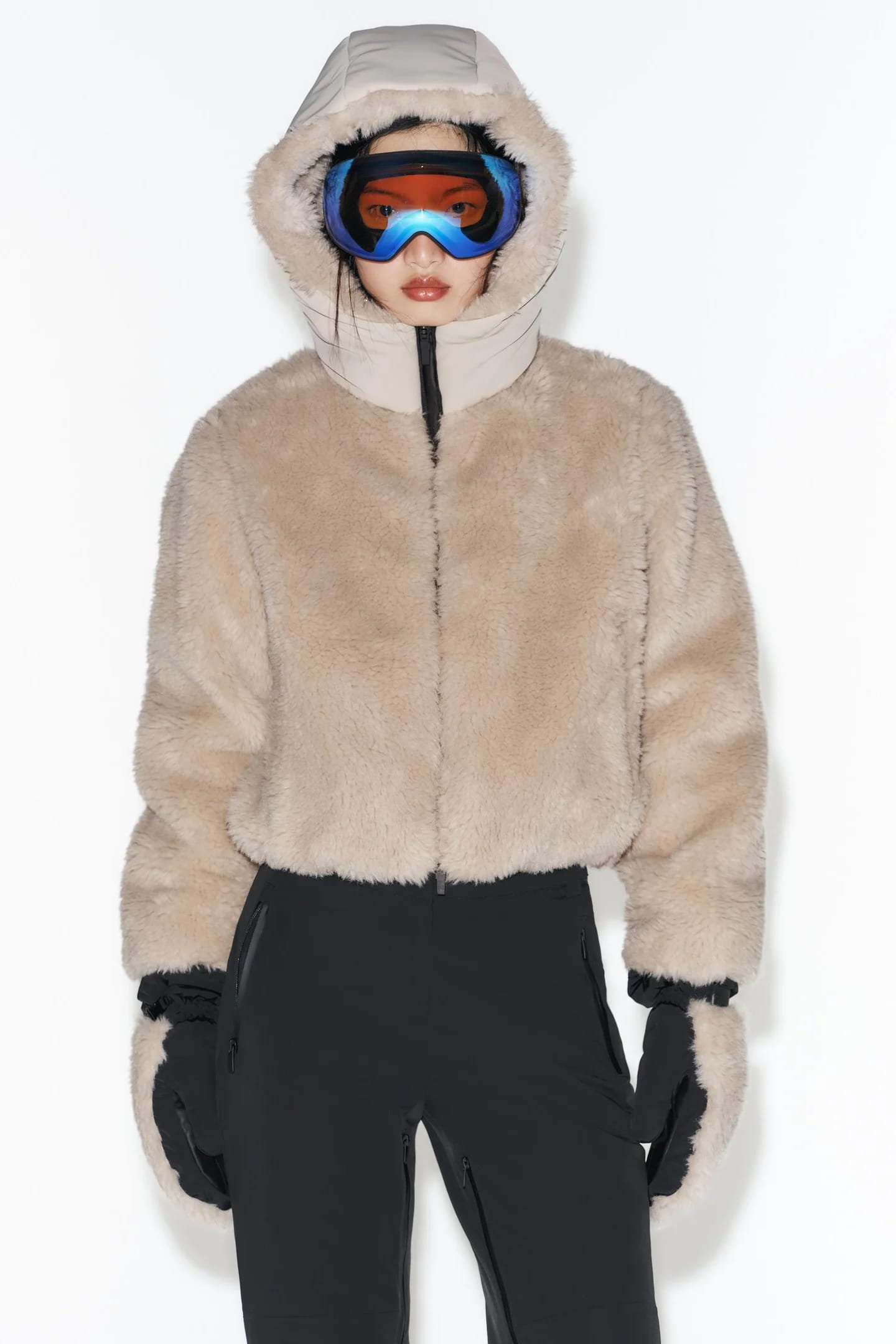 КОРОТКАЯ КУРТКА RECCO® TECHNOLOGY SKI COLLECTION С КАПЮШОНОМ ИЗ ИСКУССТВЕННОГО МЕХА