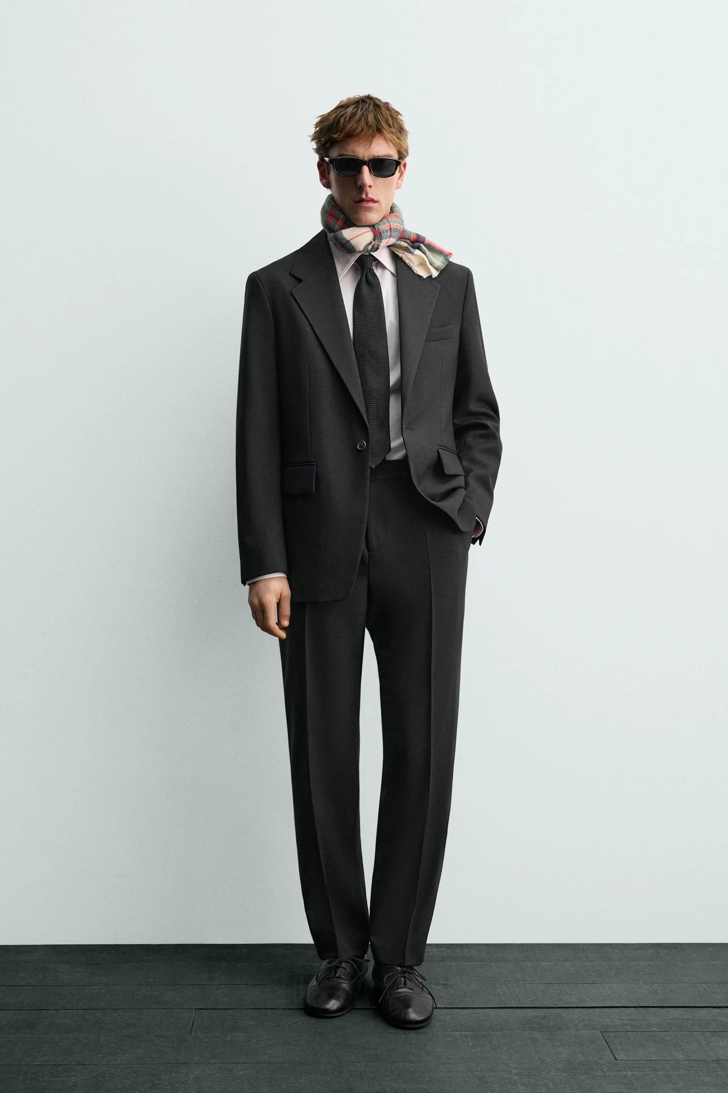 БРЮКИ ИЗ ШЕРСТЯНОГО КОСТЮМА AARON LEVINE X Zara