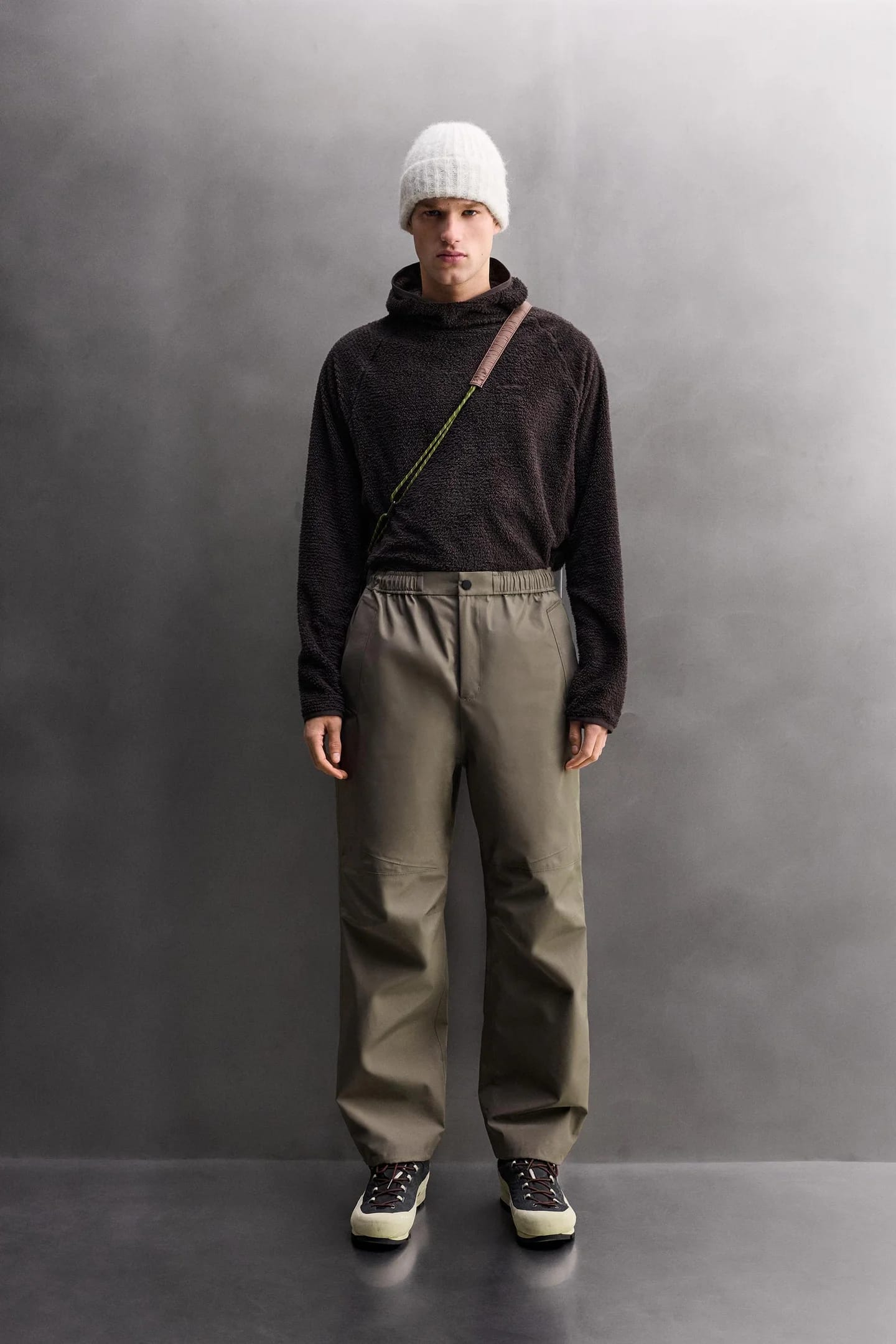 БРЮКИ SHELL AARON LEVINE X Zara ИЗ ТЕХНИЧЕСКОЙ ТКАНИ