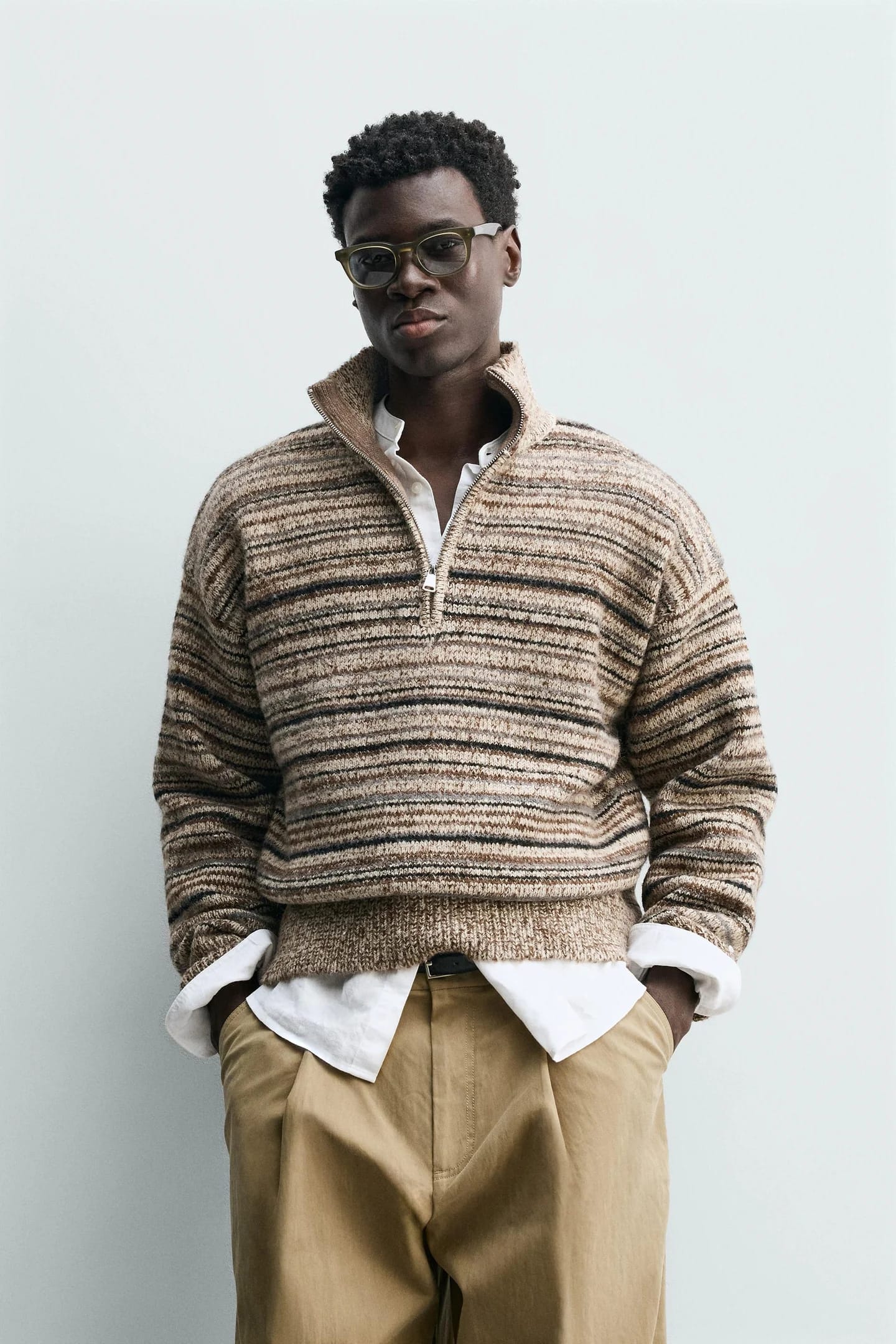 СТРУКТУРНЫЙ ТРИКОТАЖНЫЙ СВИТЕР С МОЛНИЕЙ НА ШЕЕ - фото 2