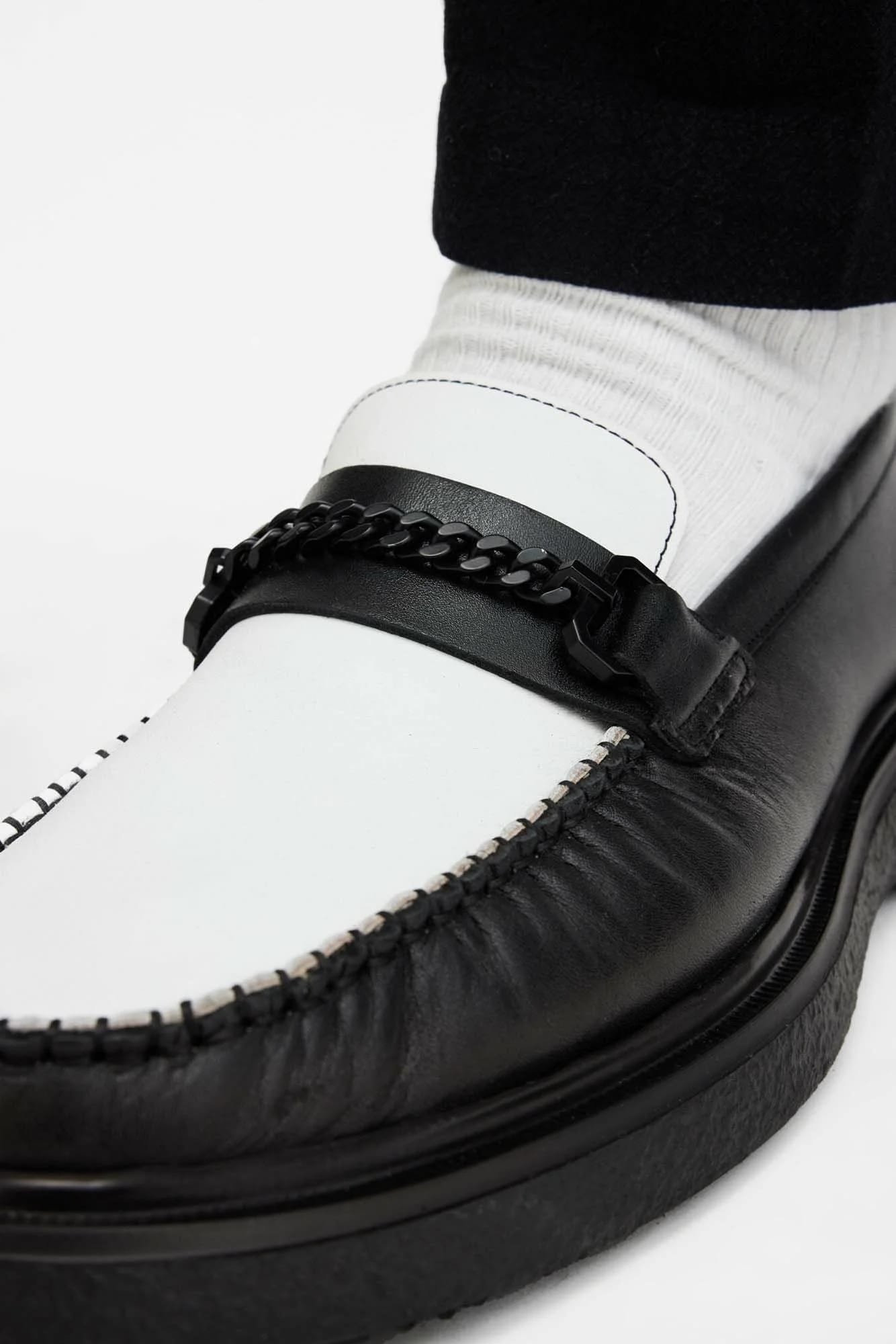 кожаные лоферы Gibbs Chain Loafer - фото 7