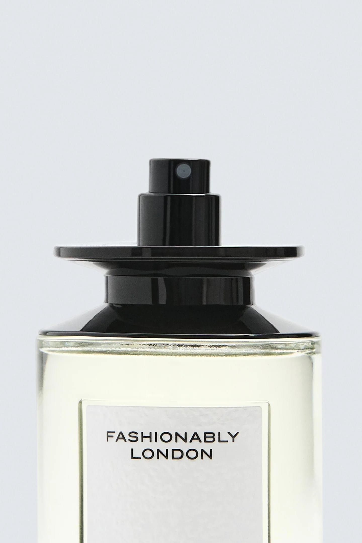 ПАРОФЮМИРОВАННАЯ ВОДА FASHIONABLY LONDON 100 МЛ (3,4 ЖЛ. УНЦИИ) - фото 2