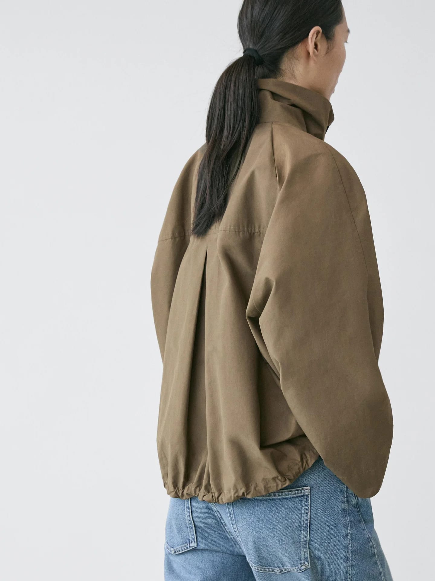 Бомбер с высоким воротником - фото 9
