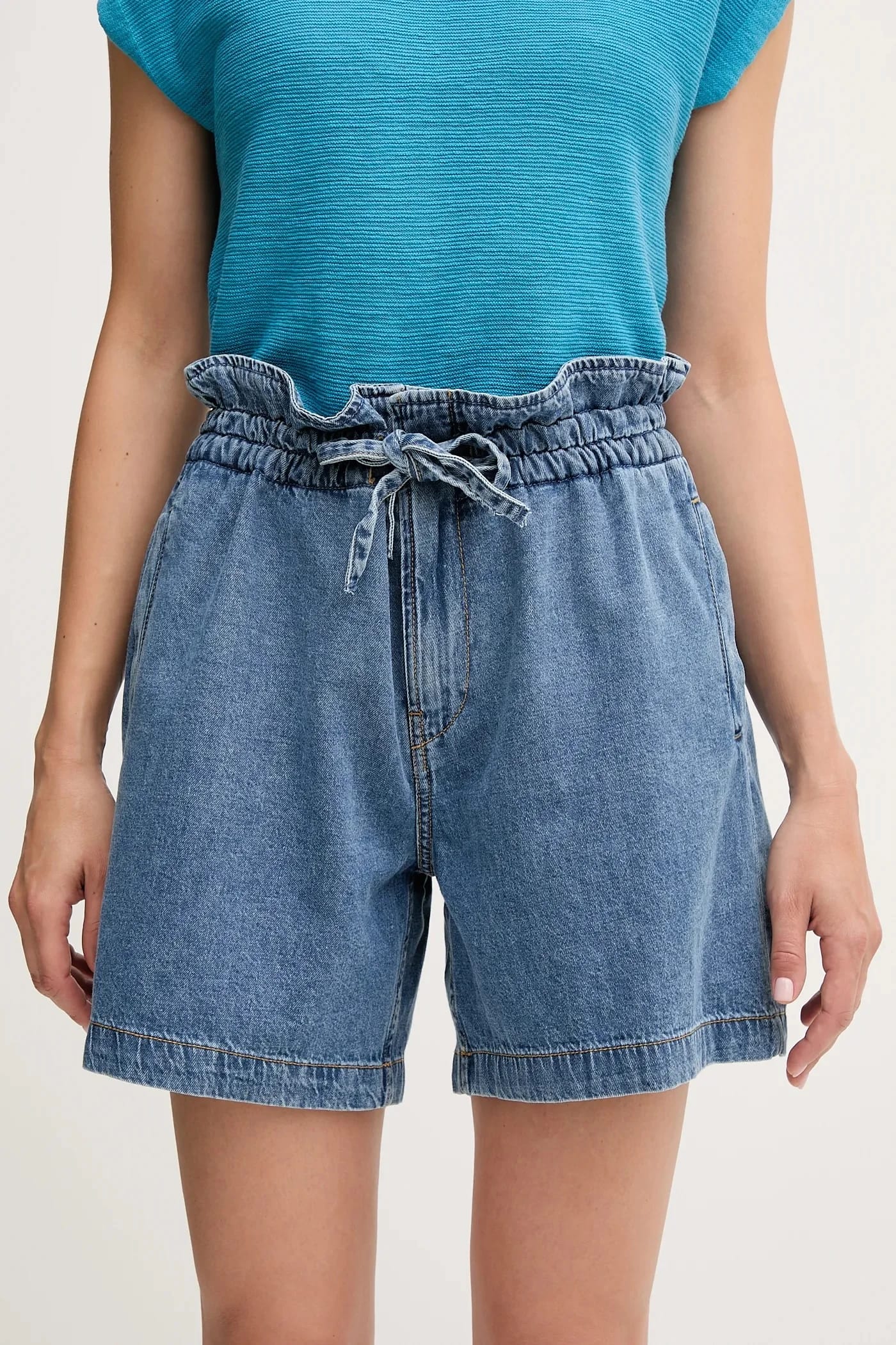 Джинсовые шорты A-LINE SHORT UHW CINCH