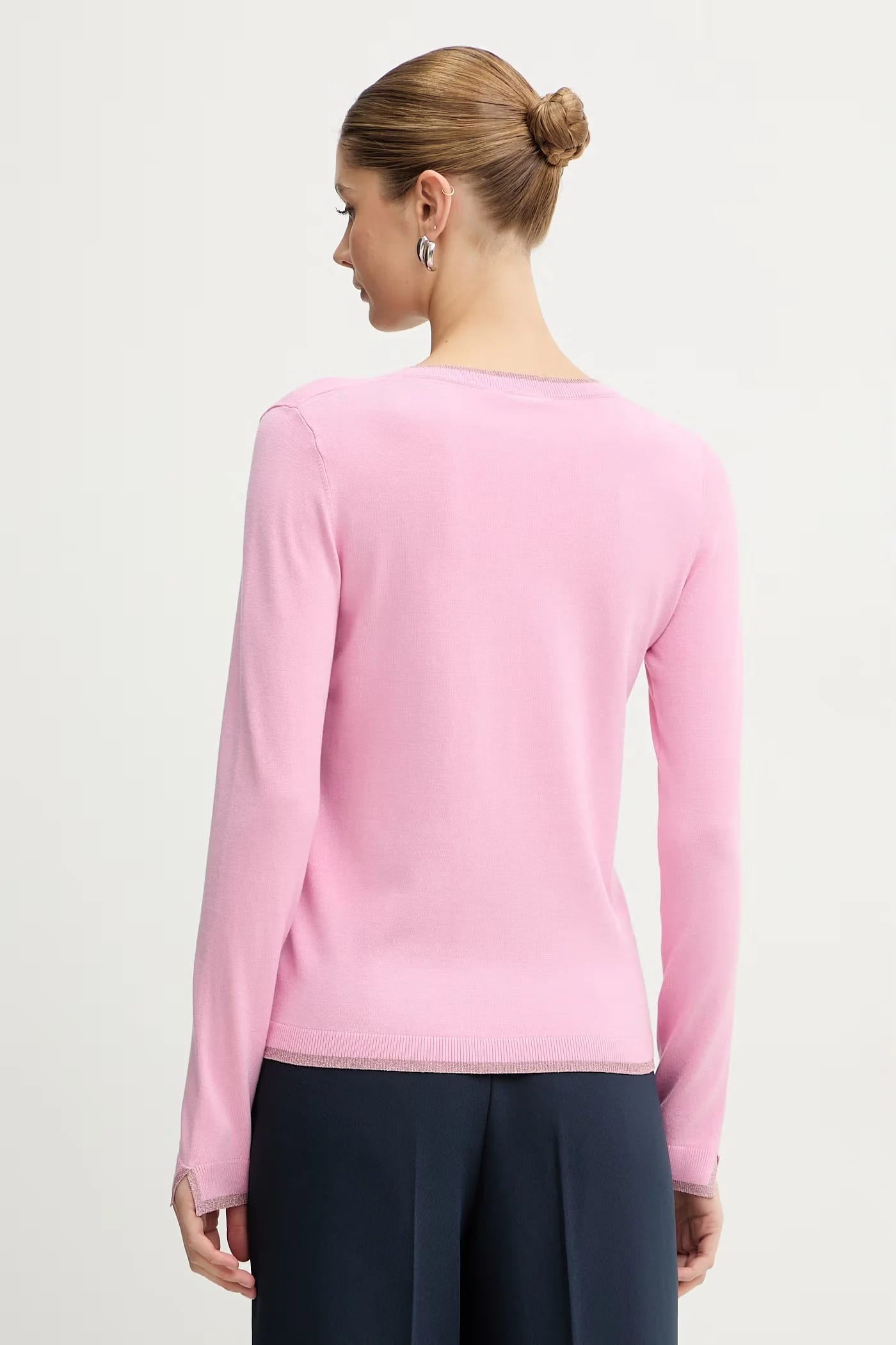 Свитер розовый для женщин - фото 3