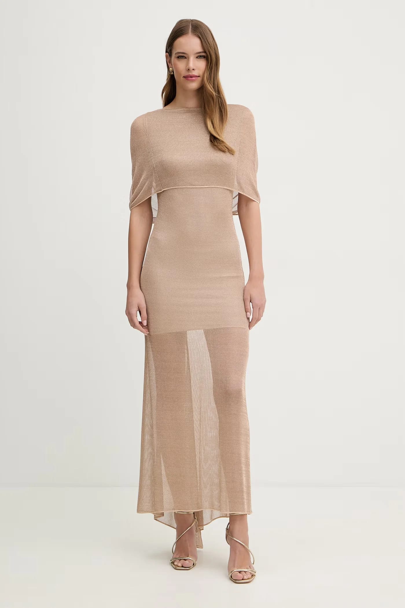 Платье бежевое для женщин