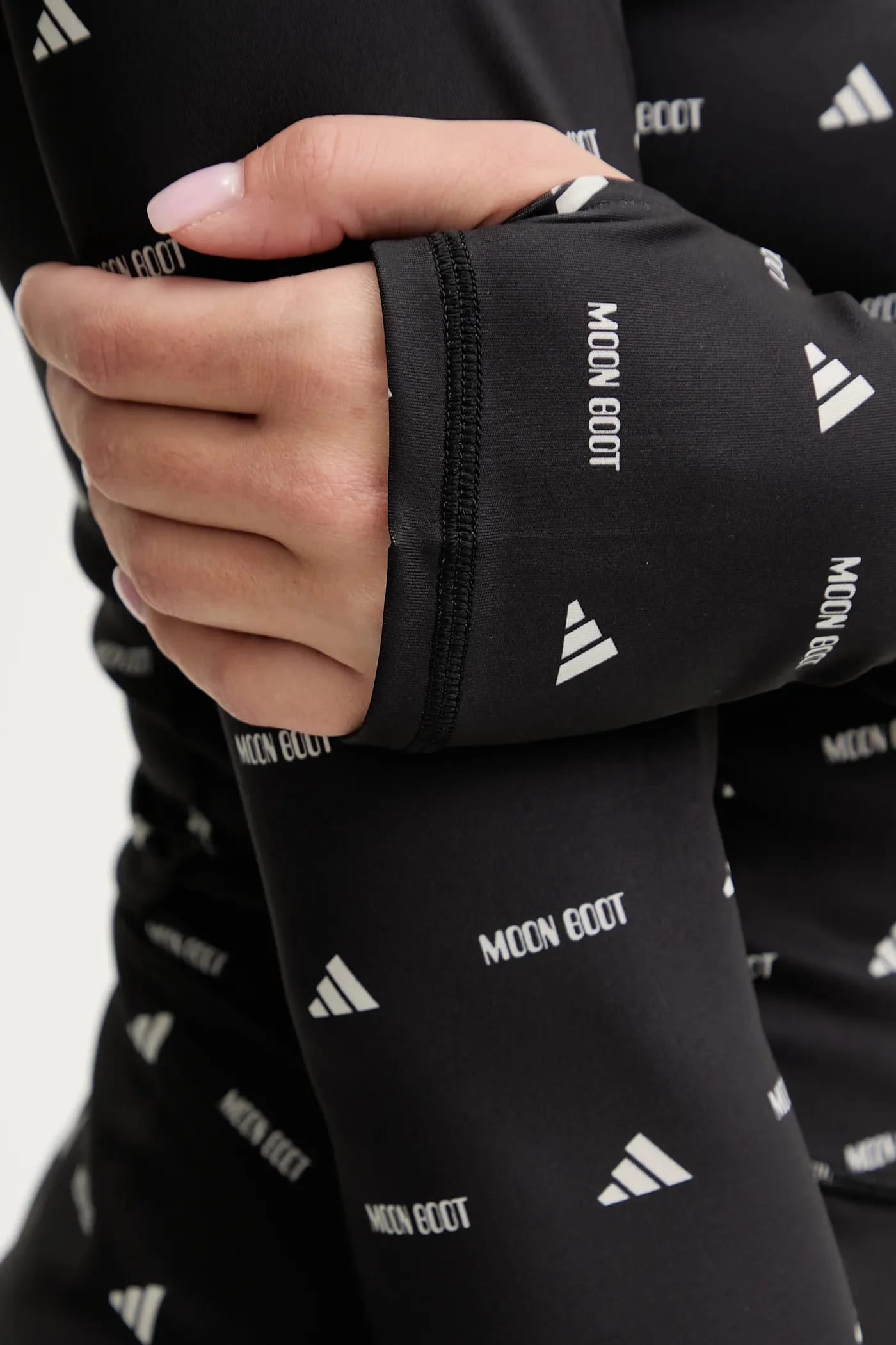 Лонгслив Adidas x Moon Boot - фото 5