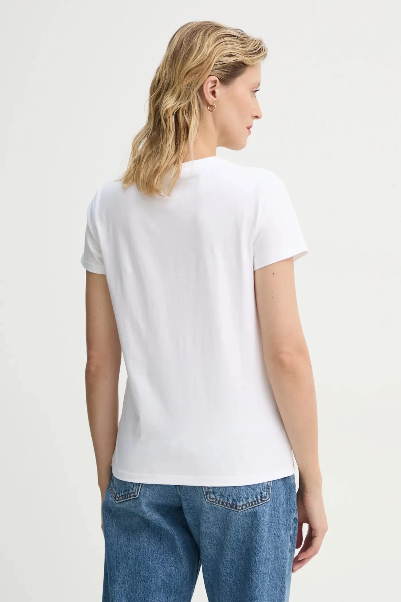 Футболка THE PERFECT TEE из хлопка белая для женщин - фото 3