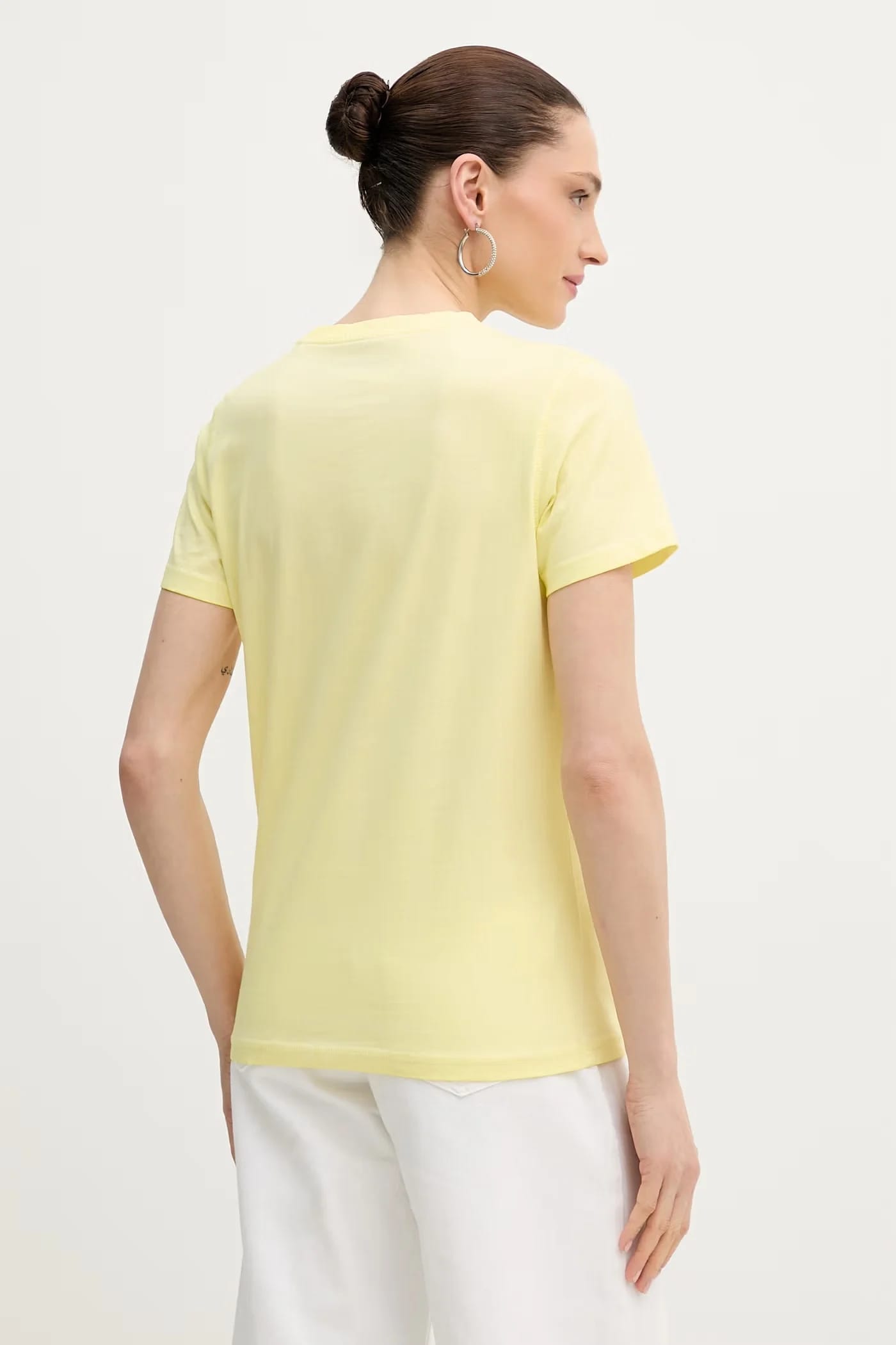 Базовая женская хлопковая футболка желтая для женщин - фото 2