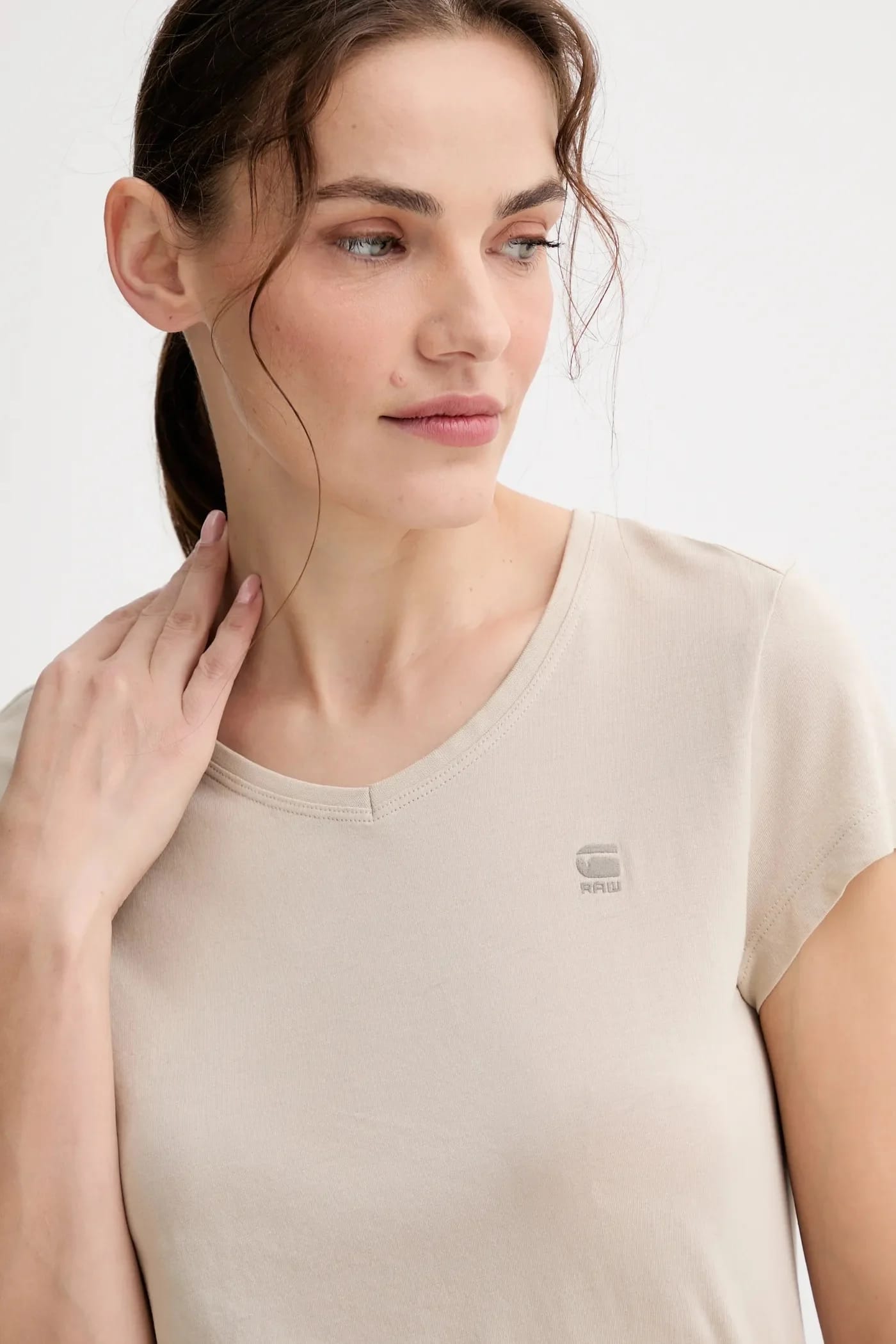 Футболка из сырого хлопка Eyben slim v t 2.0 бежевая для женщин - фото 4