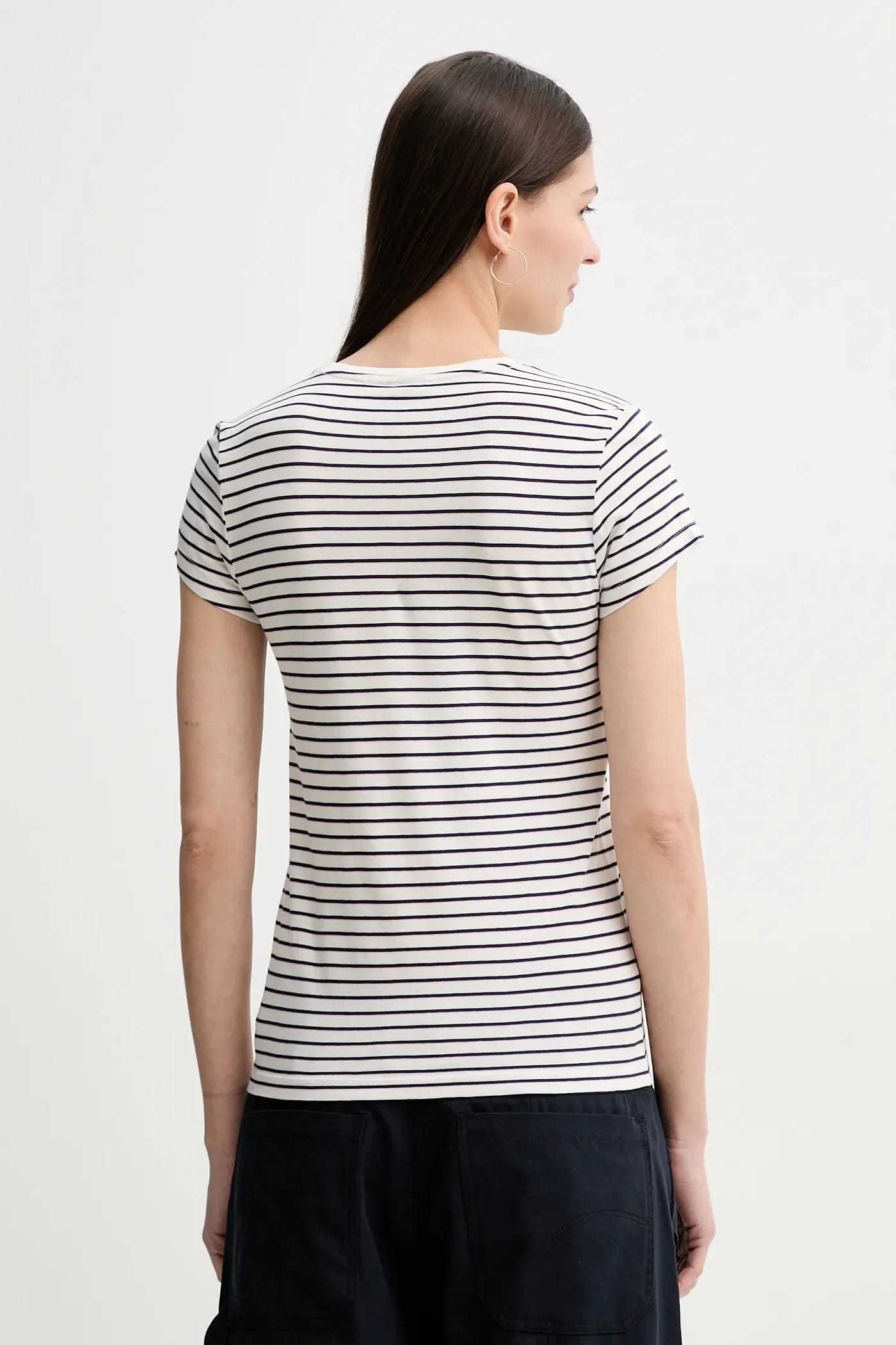 Хлопковая футболка в полоску eyben slim v t 2.0 бежевая для женщин - фото 3