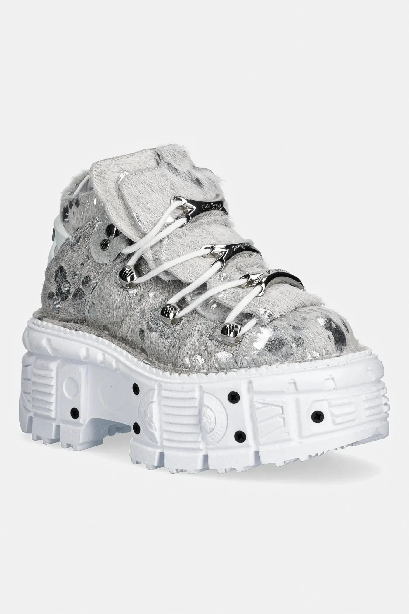 PELO CALVAS BLANCO PLATA, TANK BLANCO TORN кожаные кроссовки