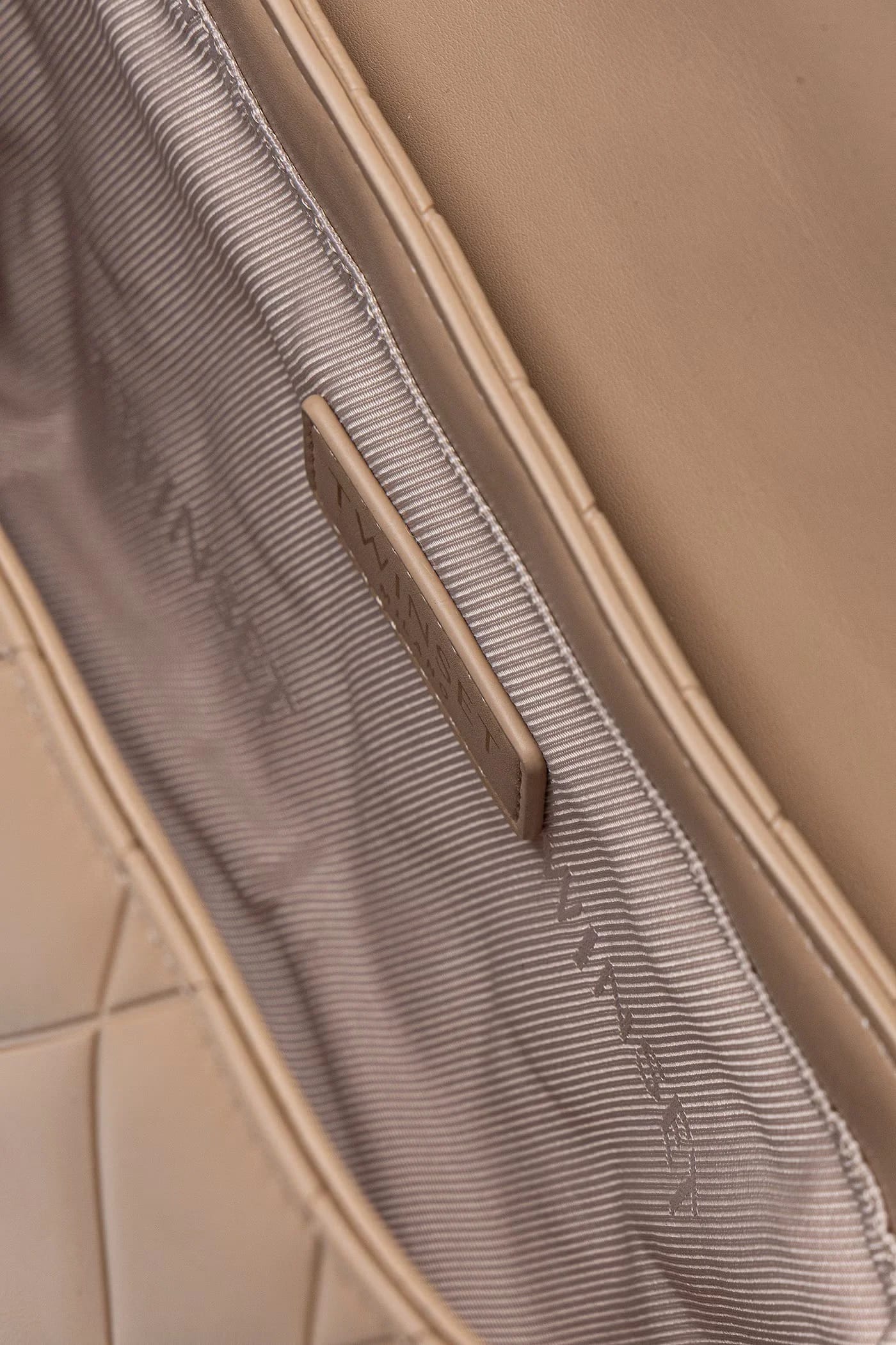 Женская сумка через плечо бежевая для женщин - фото 5