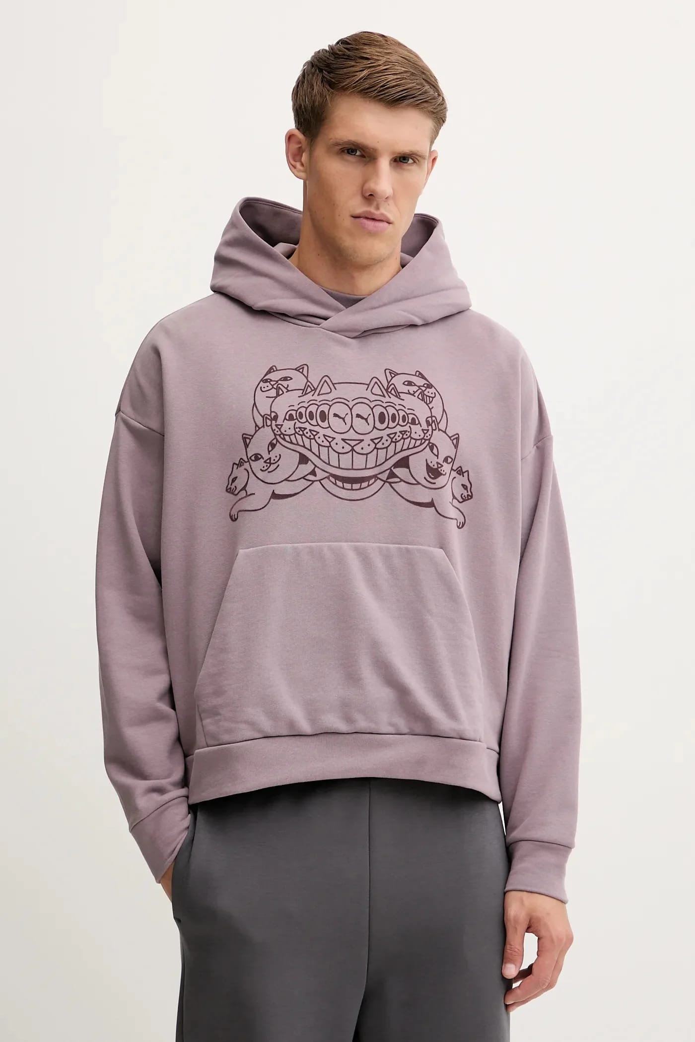 толстовка из коллаборации с RIPNDIP