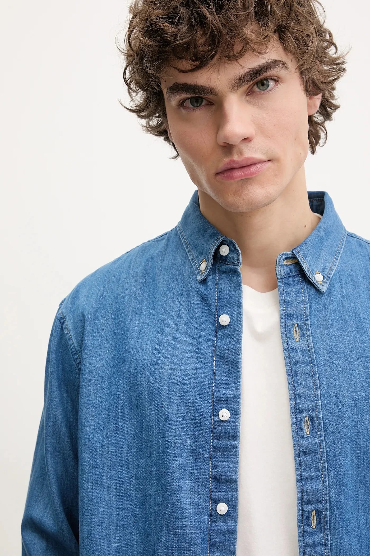 Мужская рубашка из хлопка AUTHENTIC BUTTON DOWN - фото 4
