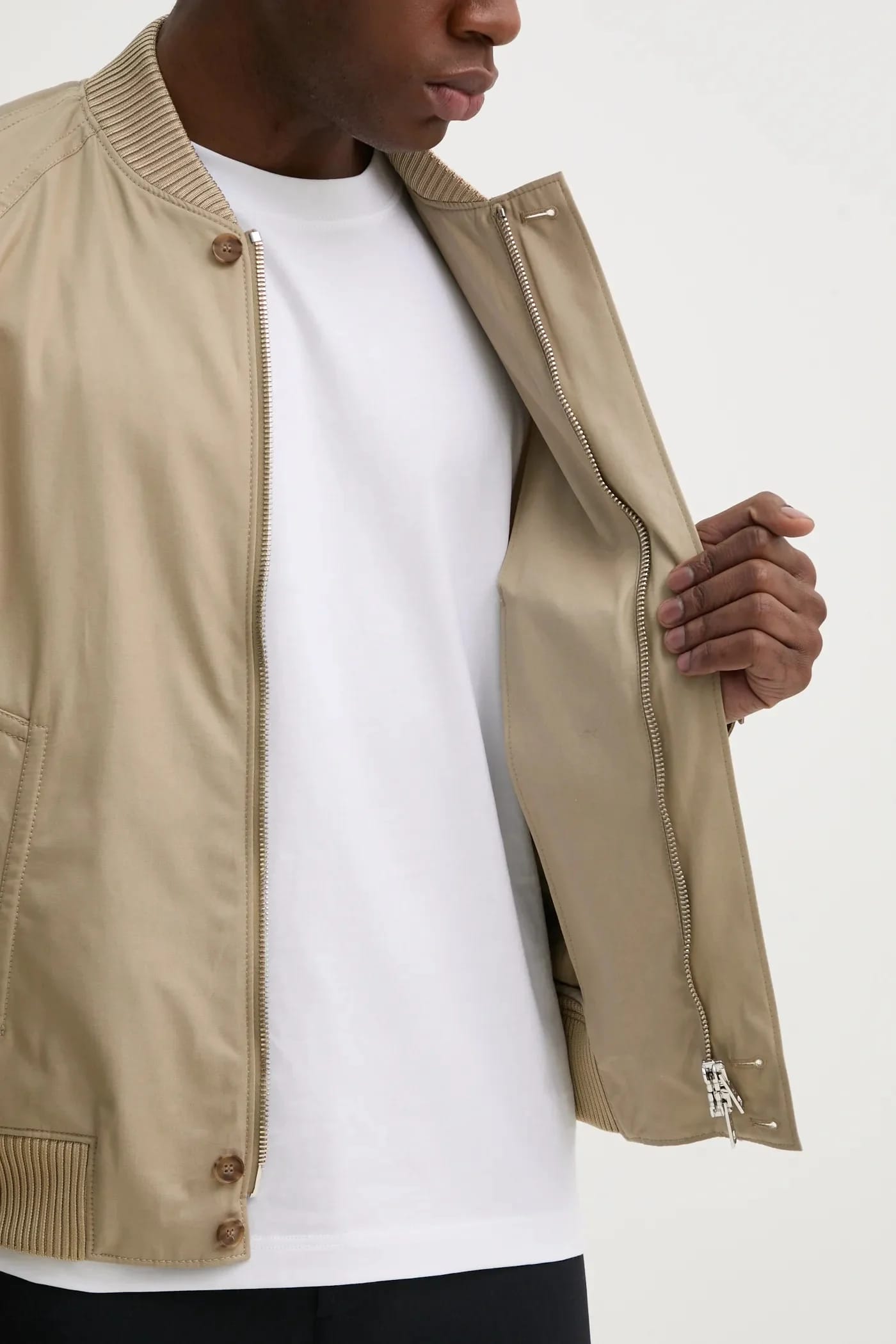 Куртка бежевая для мужчин - фото 8