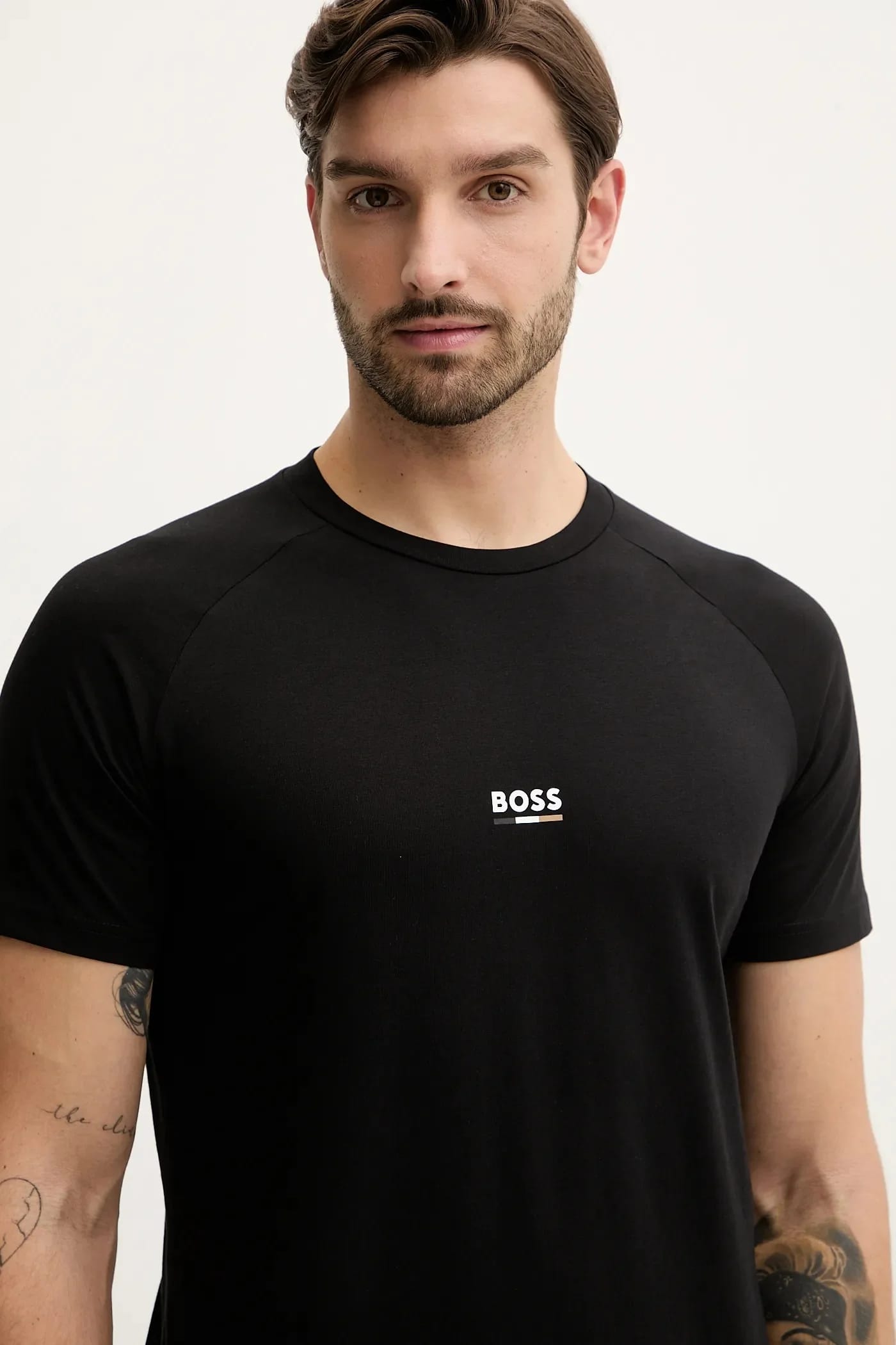Хлопковая футболка RN Slim Fit черная для мужчин - фото 4