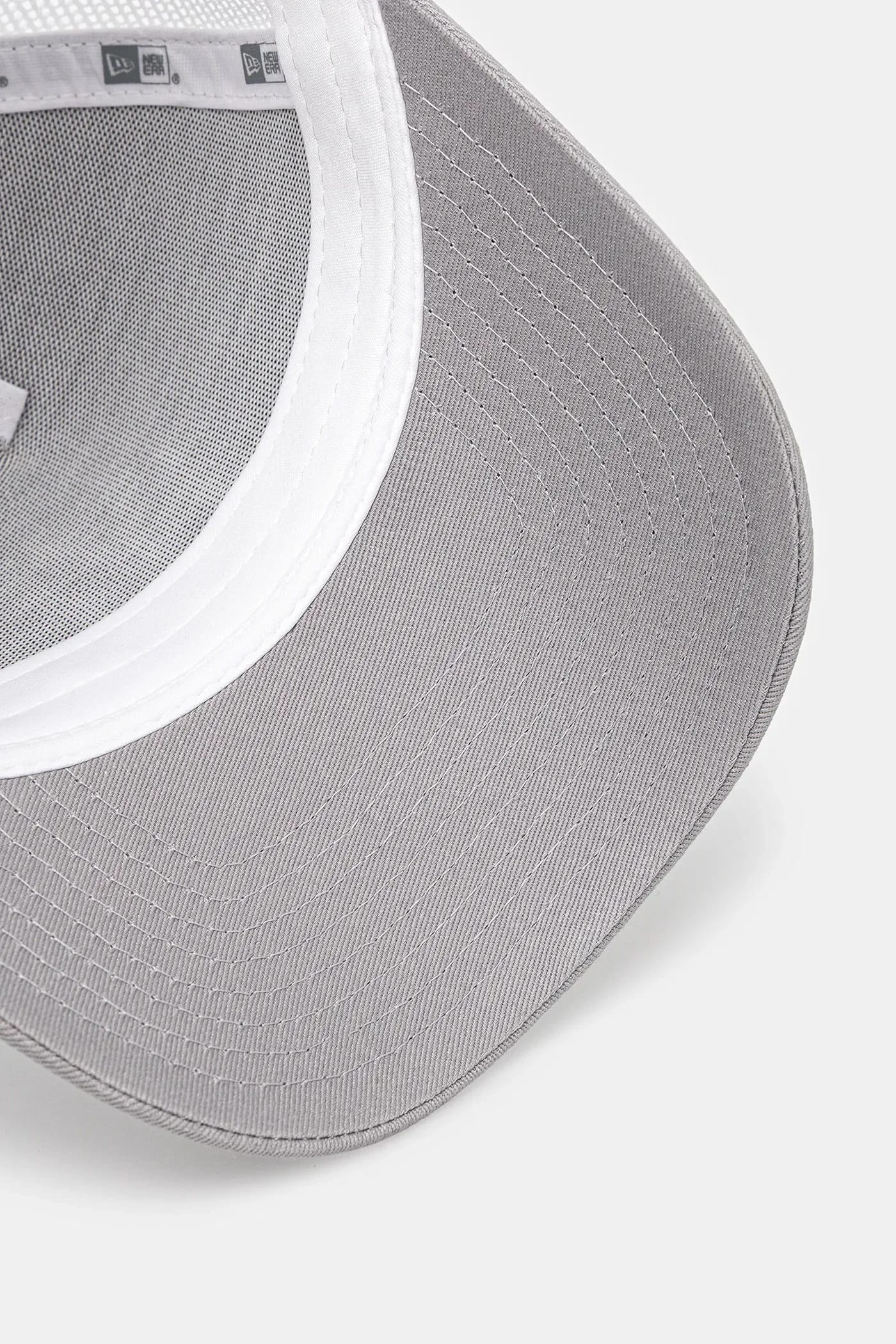 Кепка LEAGUE ESSENTIAL 9FORTY® EF TRUCKER серая для мужчин - фото 4