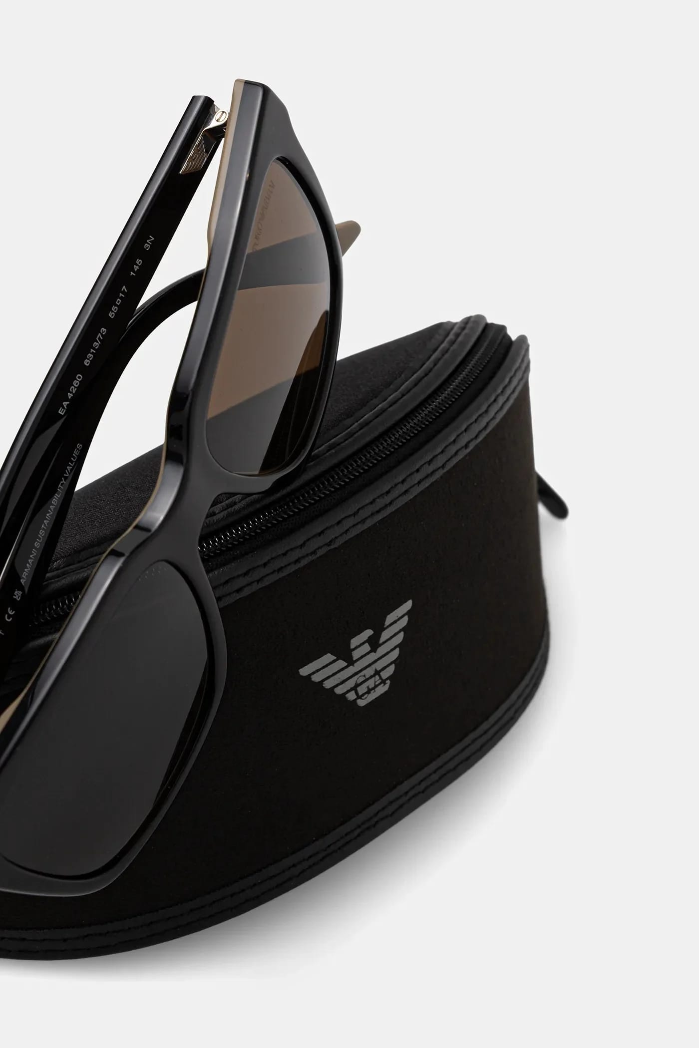 Солнцезащитные очки черные для мужчин - фото 4