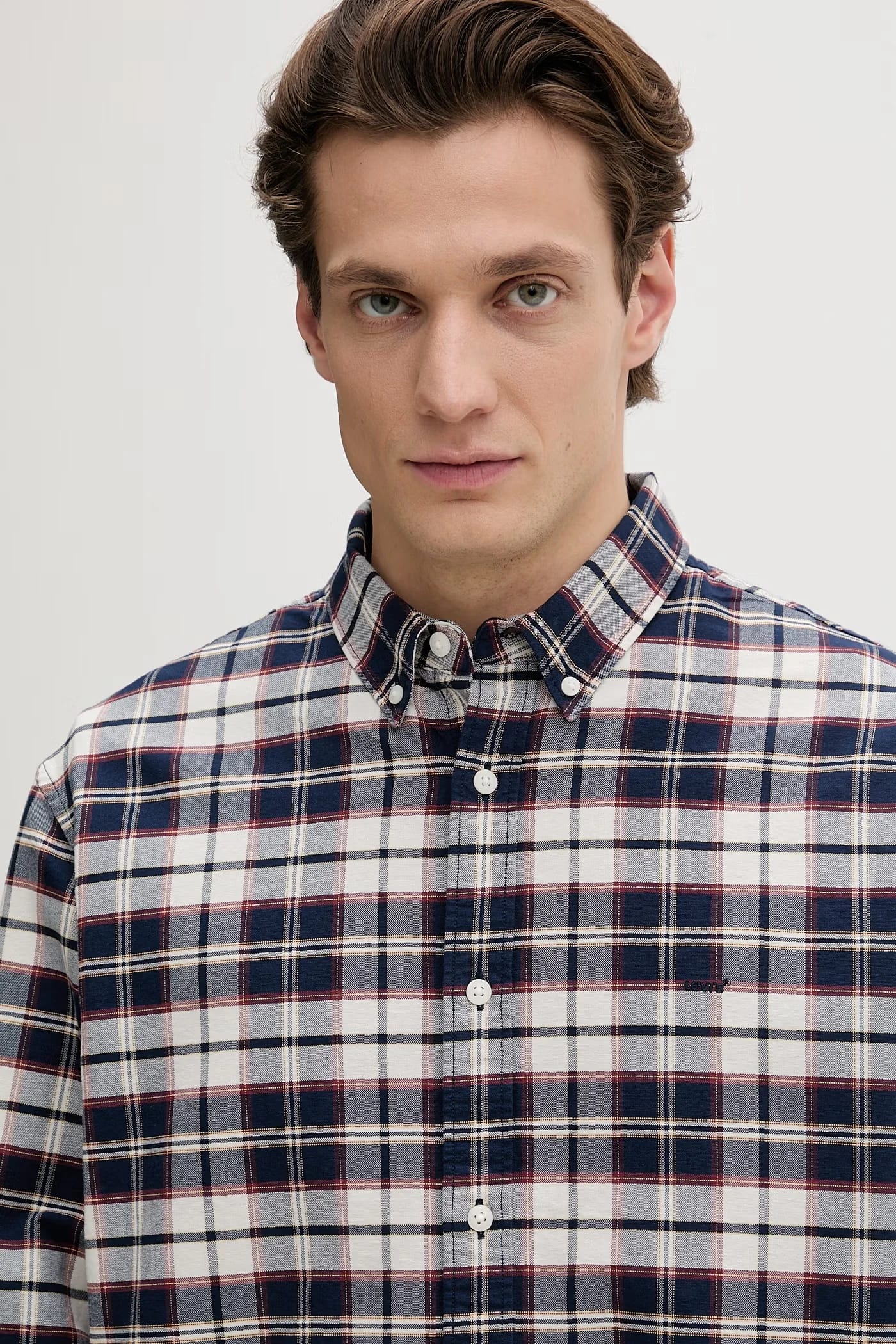 Мужская рубашка из хлопка AUTHENTIC BUTTON DOWN - фото 4
