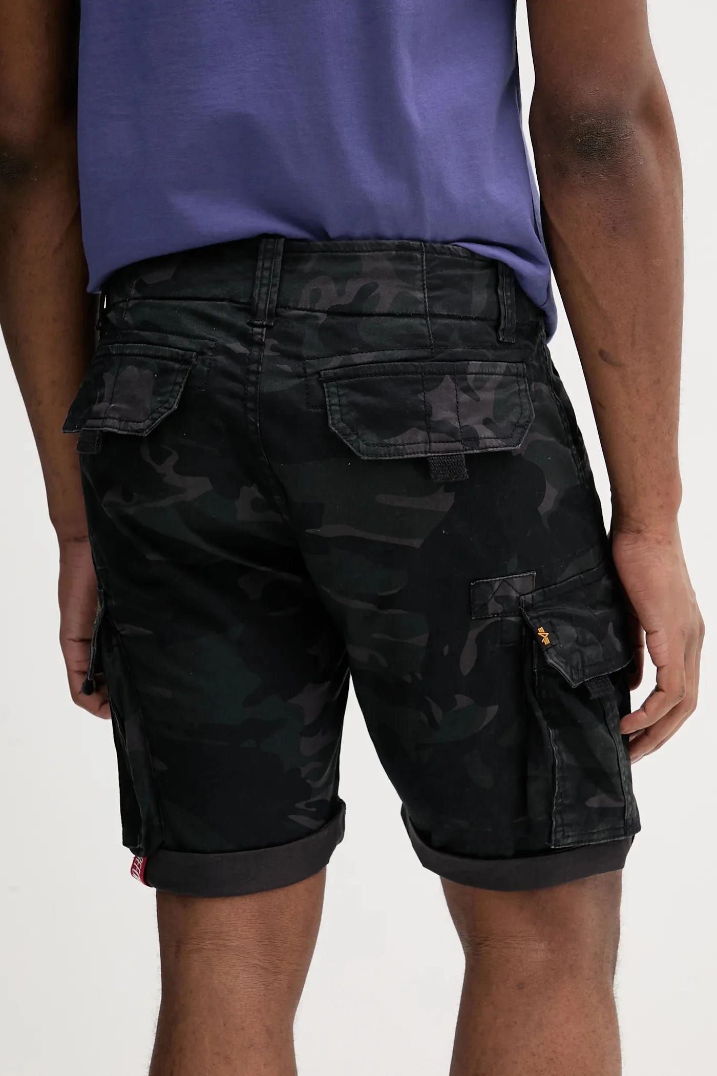 Хлопковые шорты Alpha Industries Crew Short Camo 196201 125 - фото 3