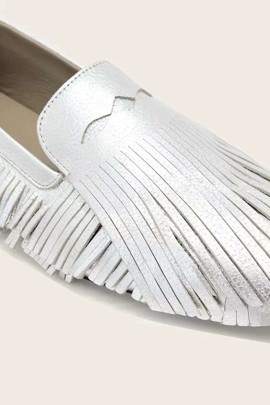 Женские кожаные лоферы Sandy Fringe Loafer - фото 4