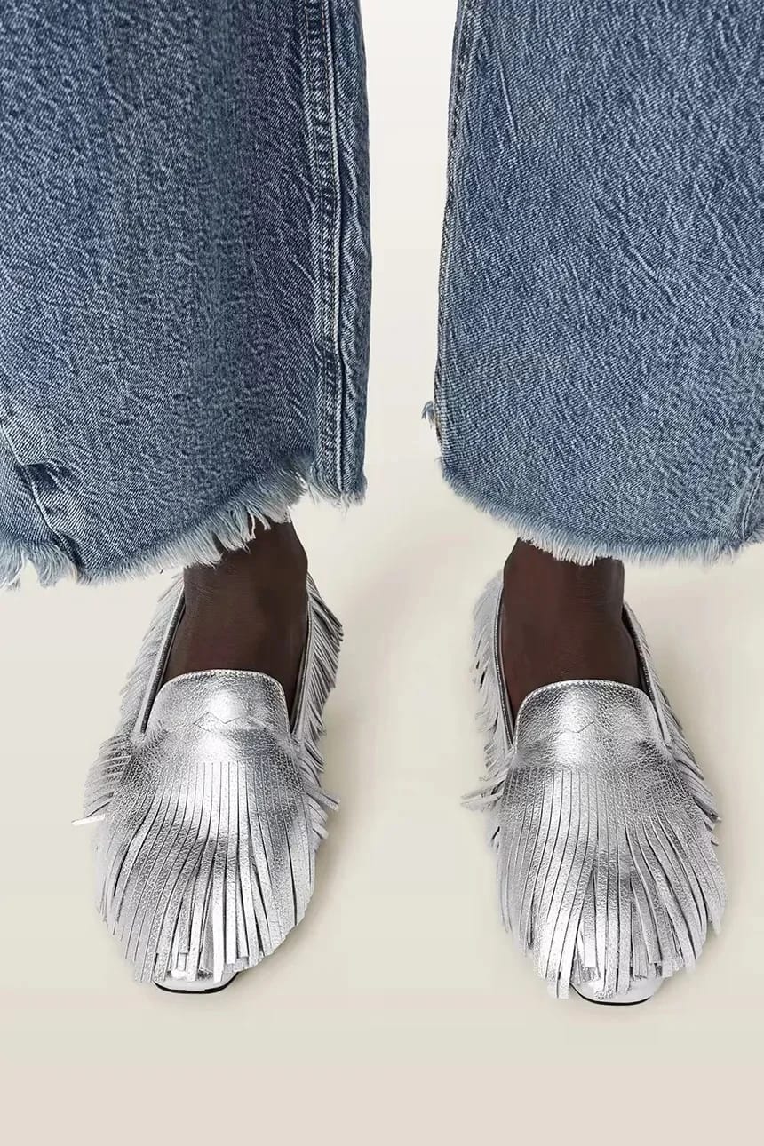 Женские кожаные лоферы Sandy Fringe Loafer - фото 6