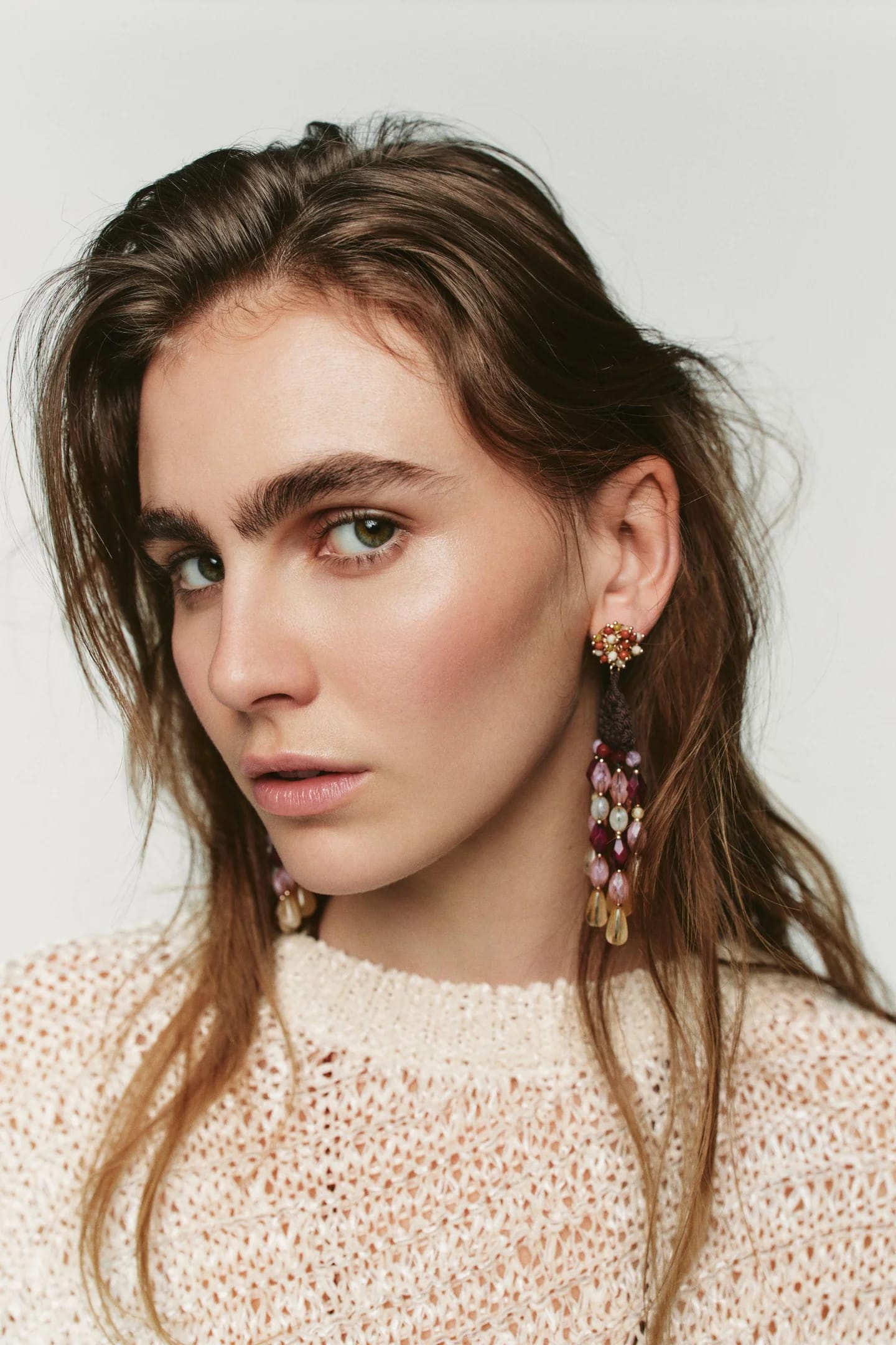 СЕРЬГИ С БИСЕРАМИ И КОСОЙ КРЮЧКОМ