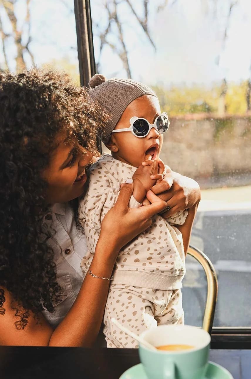 Детские солнцезащитные очки Ourson белые для мальчиков - фото 10