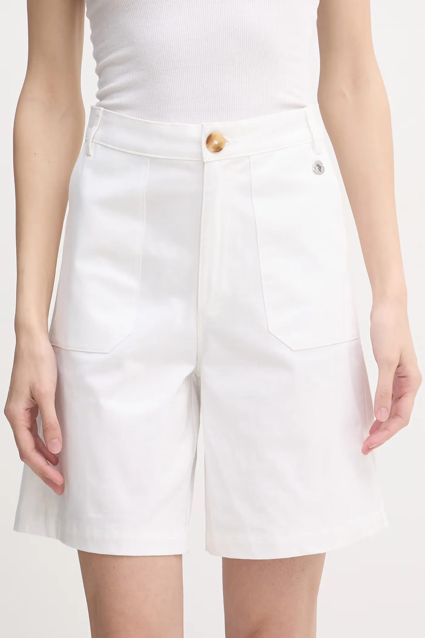 Женские шорты CHINO из хлопка с эластаном