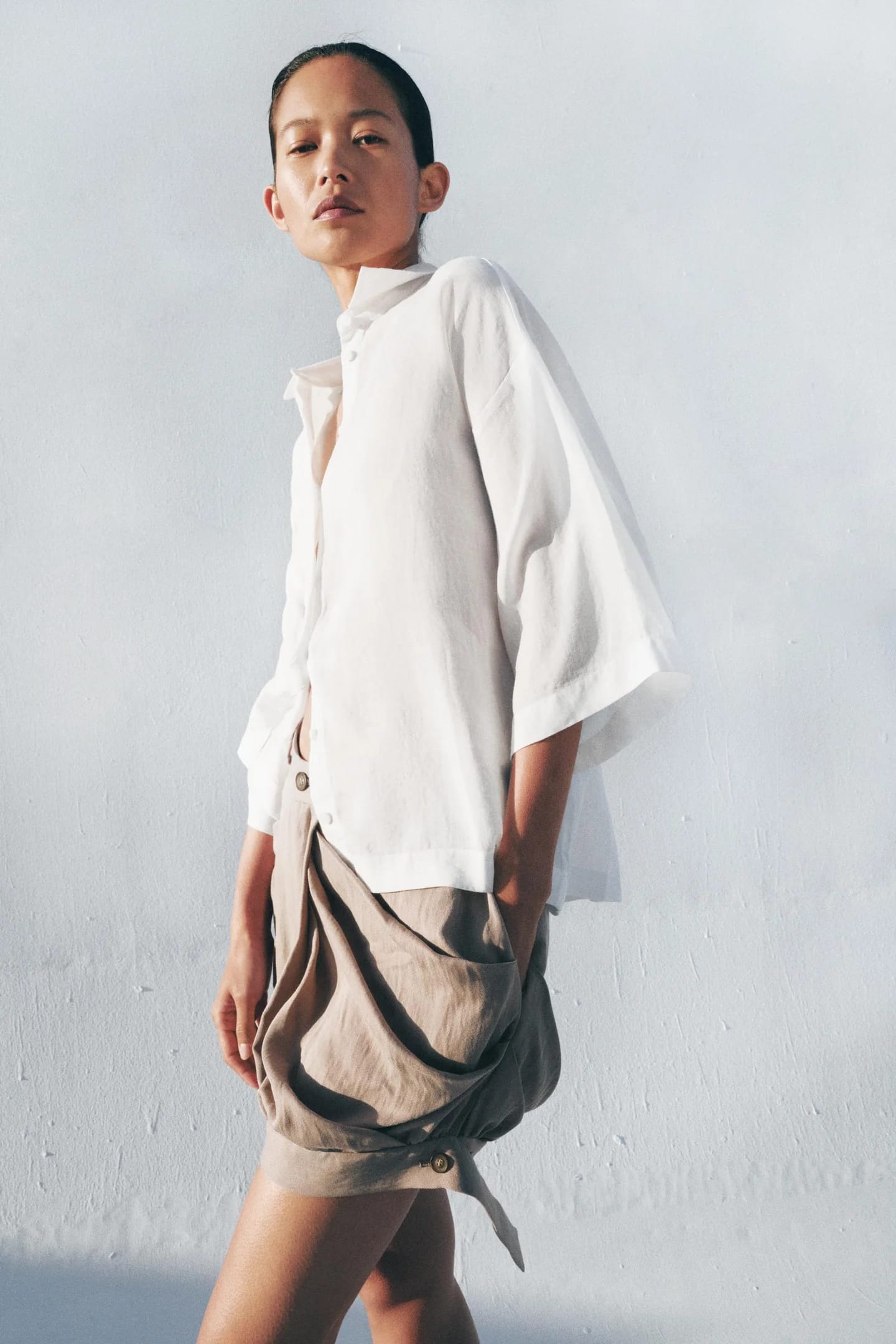 СВОБОДНАЯ РУБАШКА OVERSIZE ИЗ КОЛЛЕКЦИИ ZW